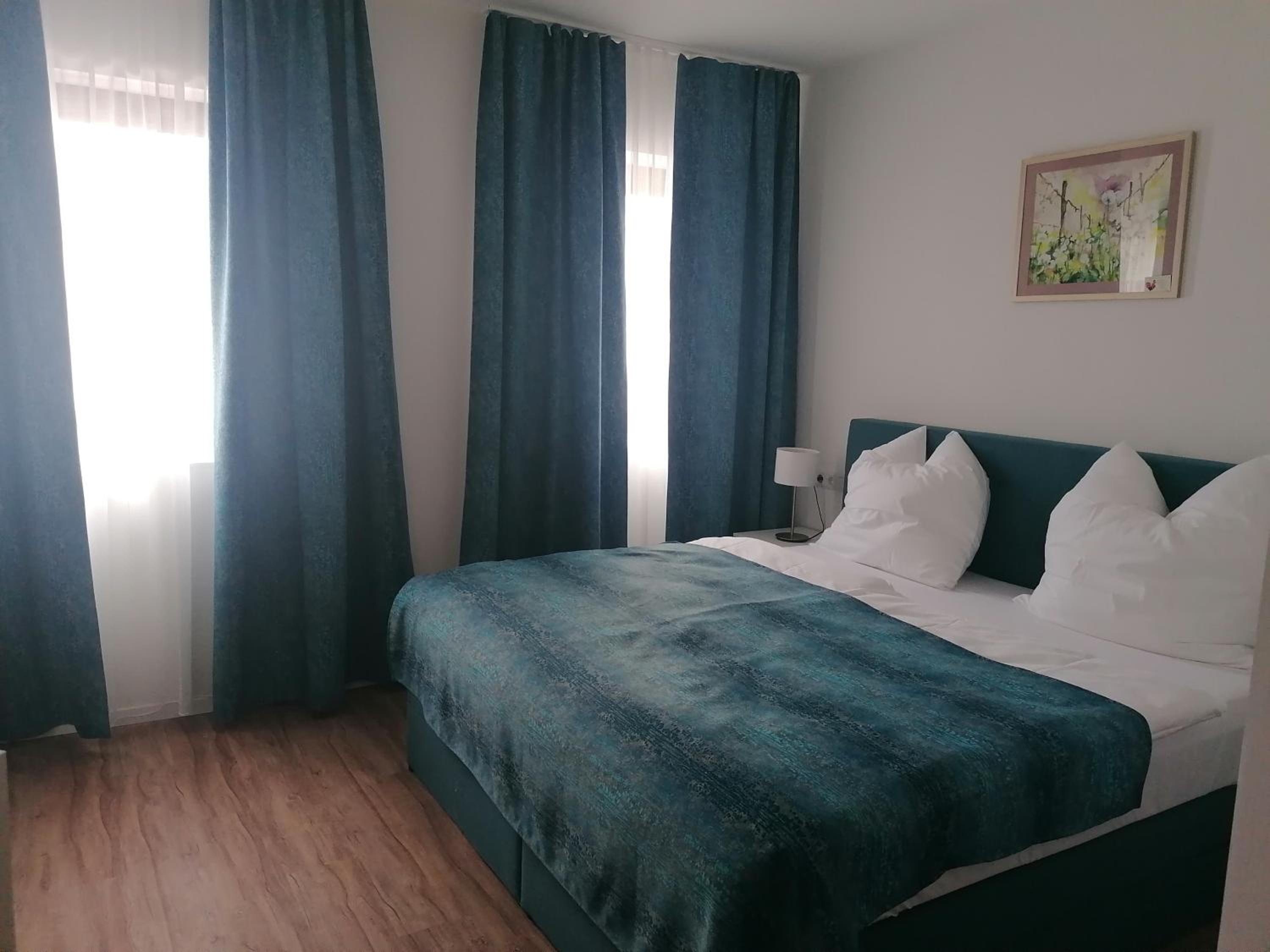 Deluxe Double or Twin Room photo 1