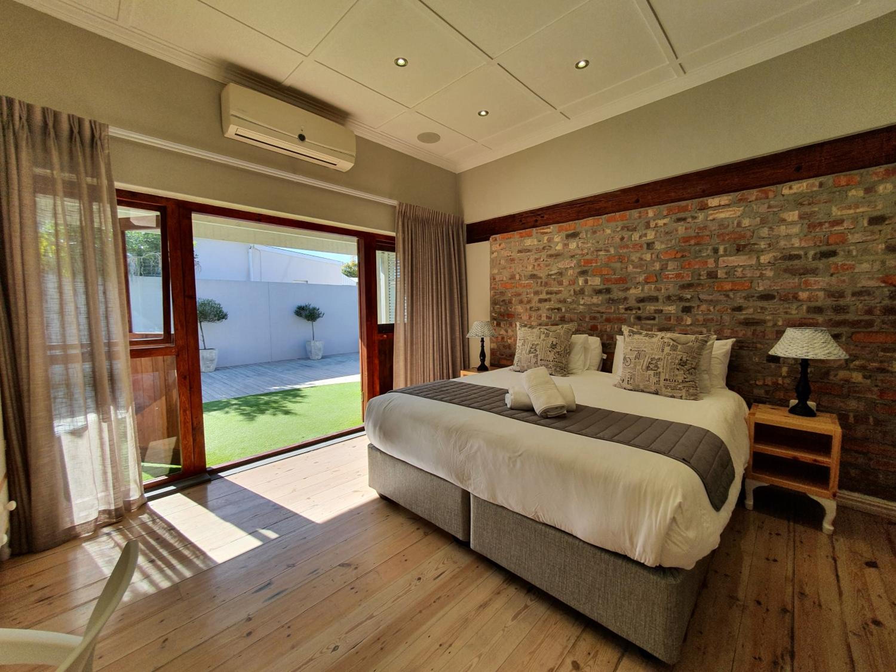 Luxury Double or Twin Room photo 3
