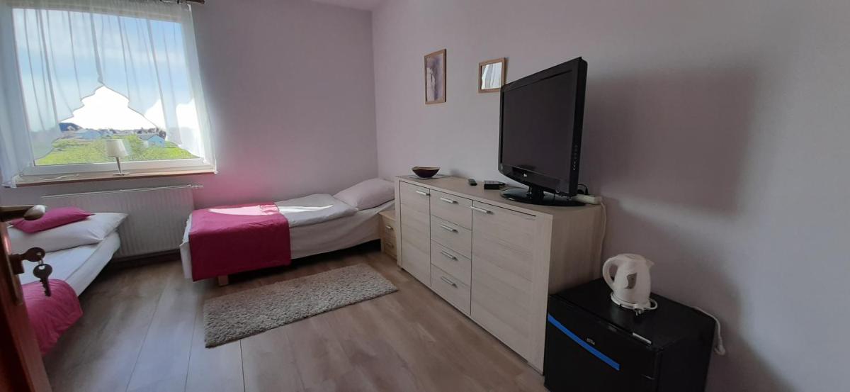 Triple Room with Shower - Photo 2