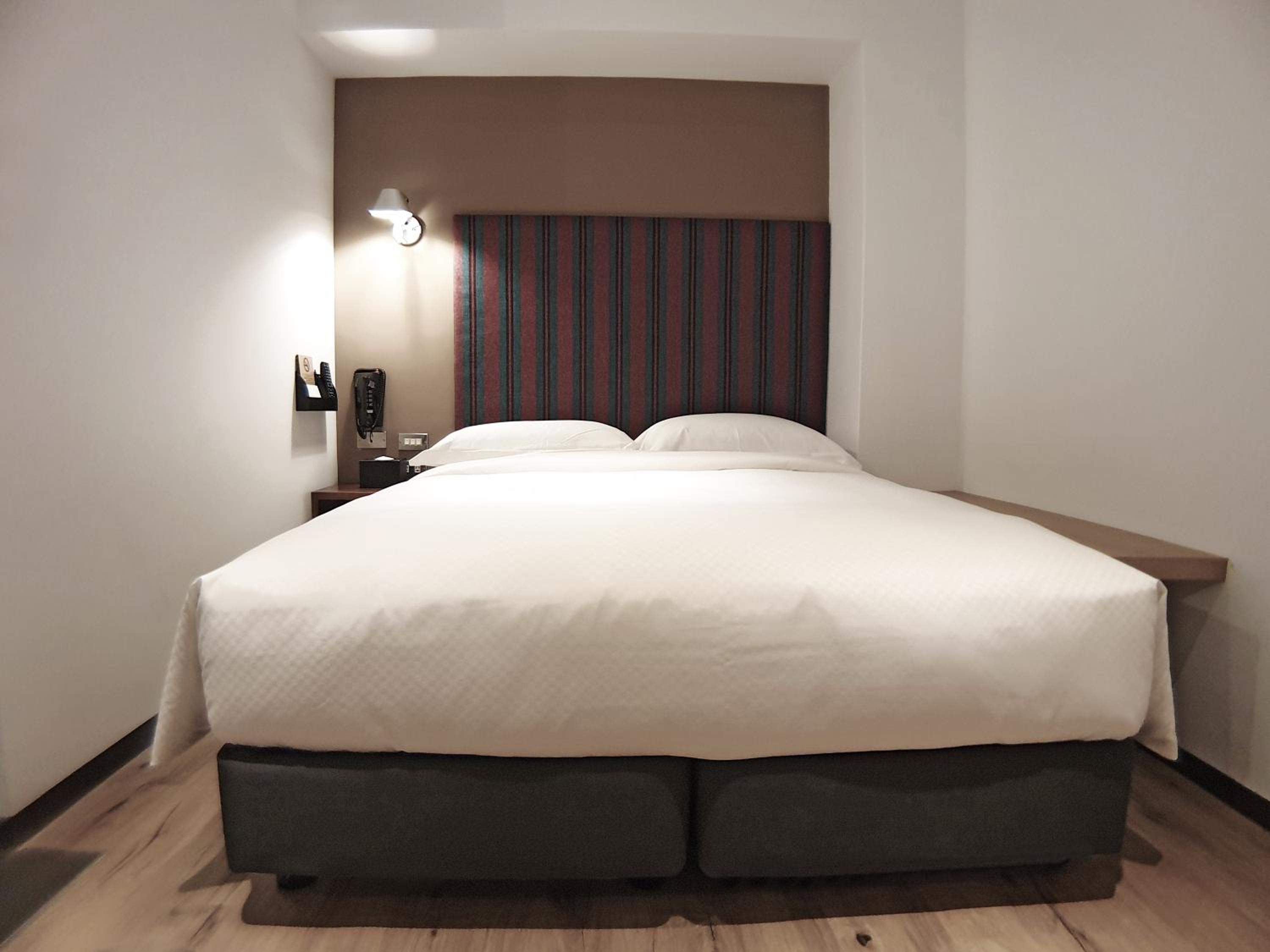 Elegant Double Room - Photo 5