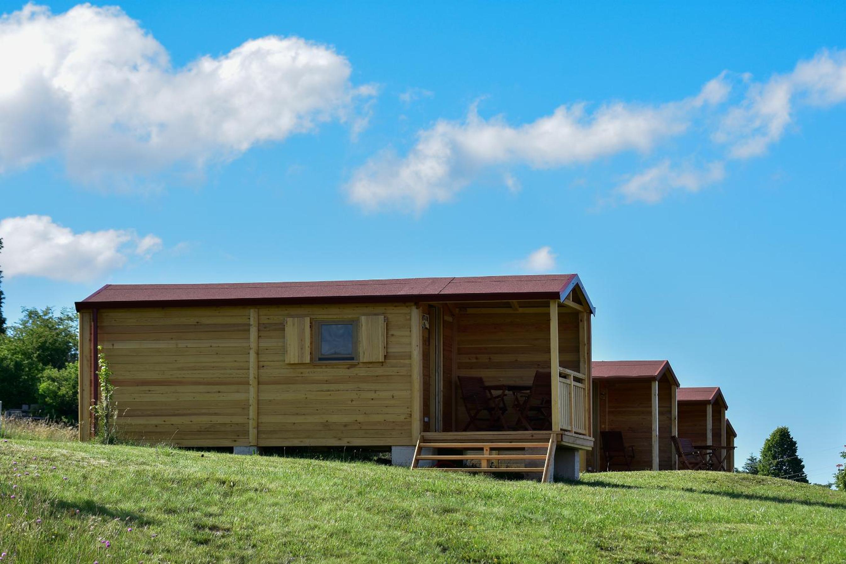 Mobile Home - Photo 2