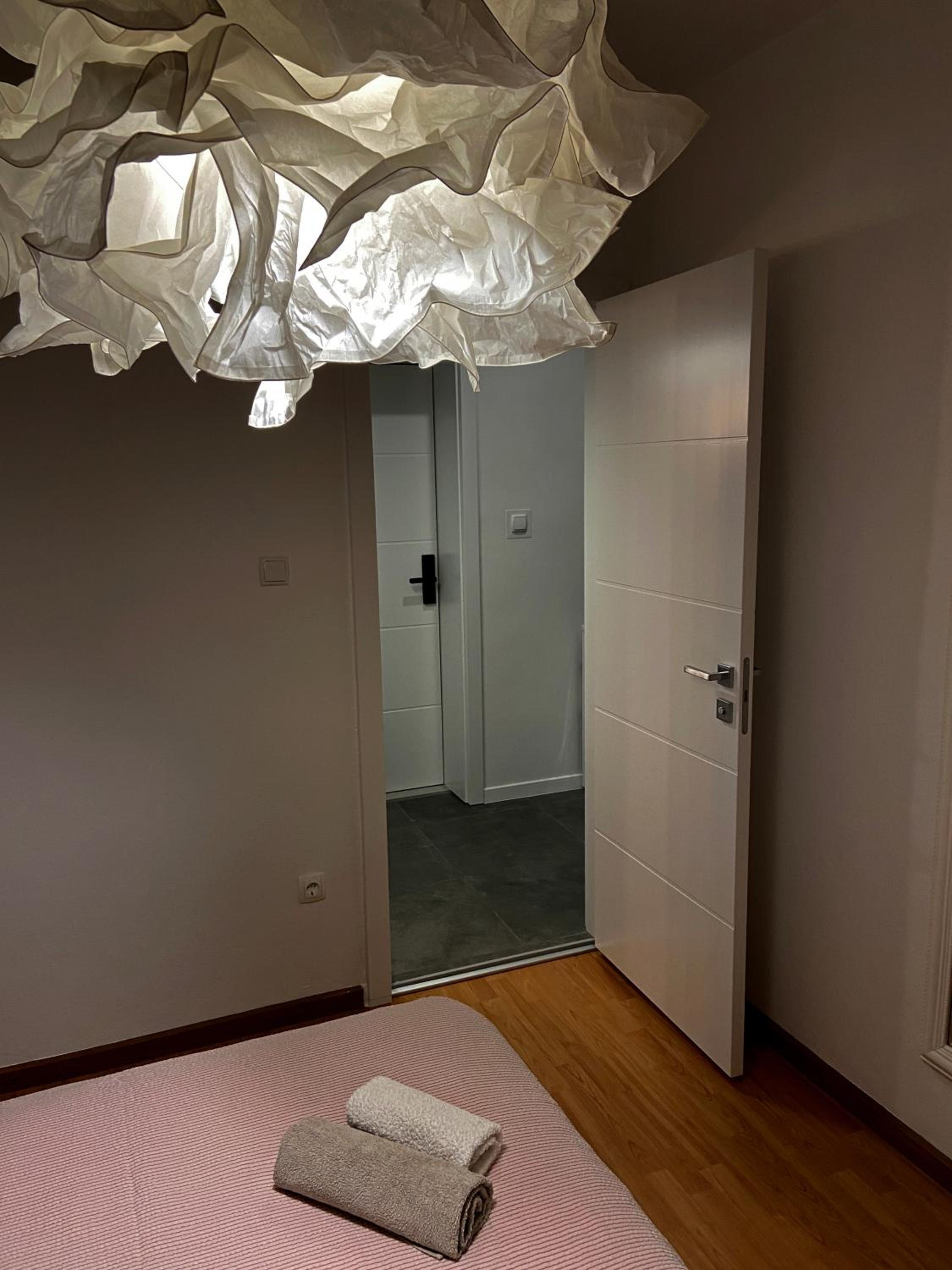 One-Bedroom Apartment with Balcony