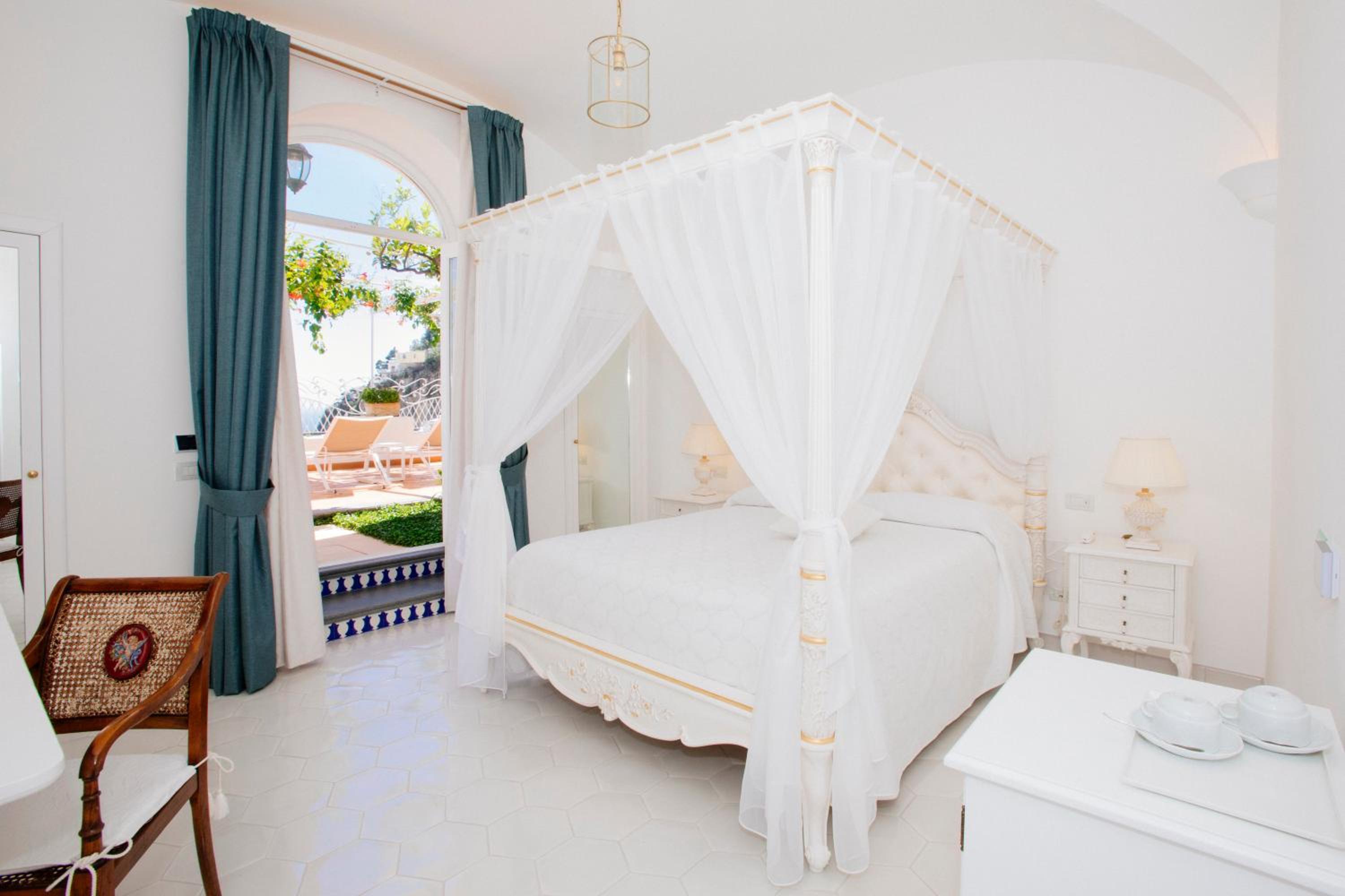 Suite with Garden and Sea View  - Photo 1
