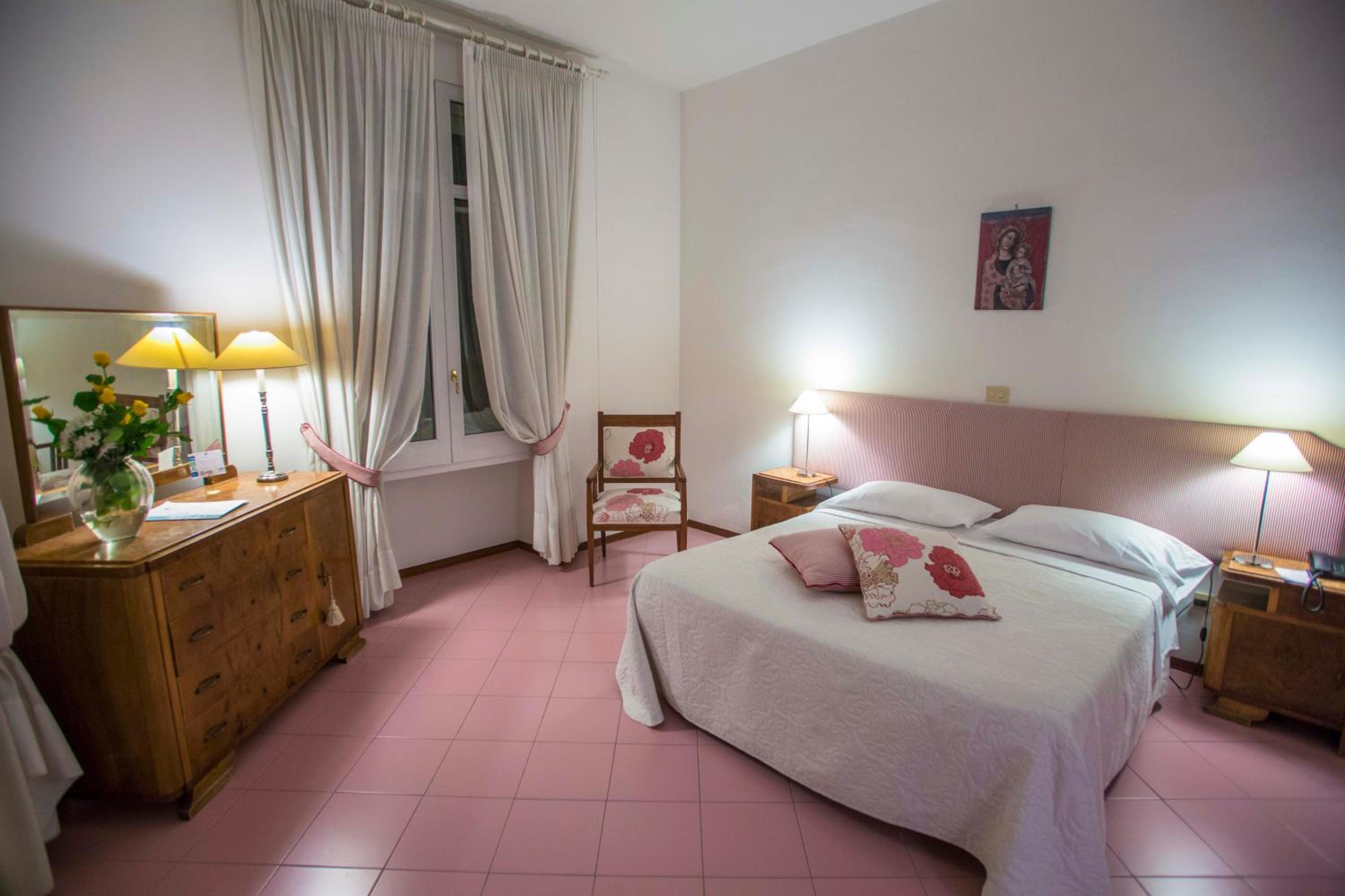 Suite - Photo 4