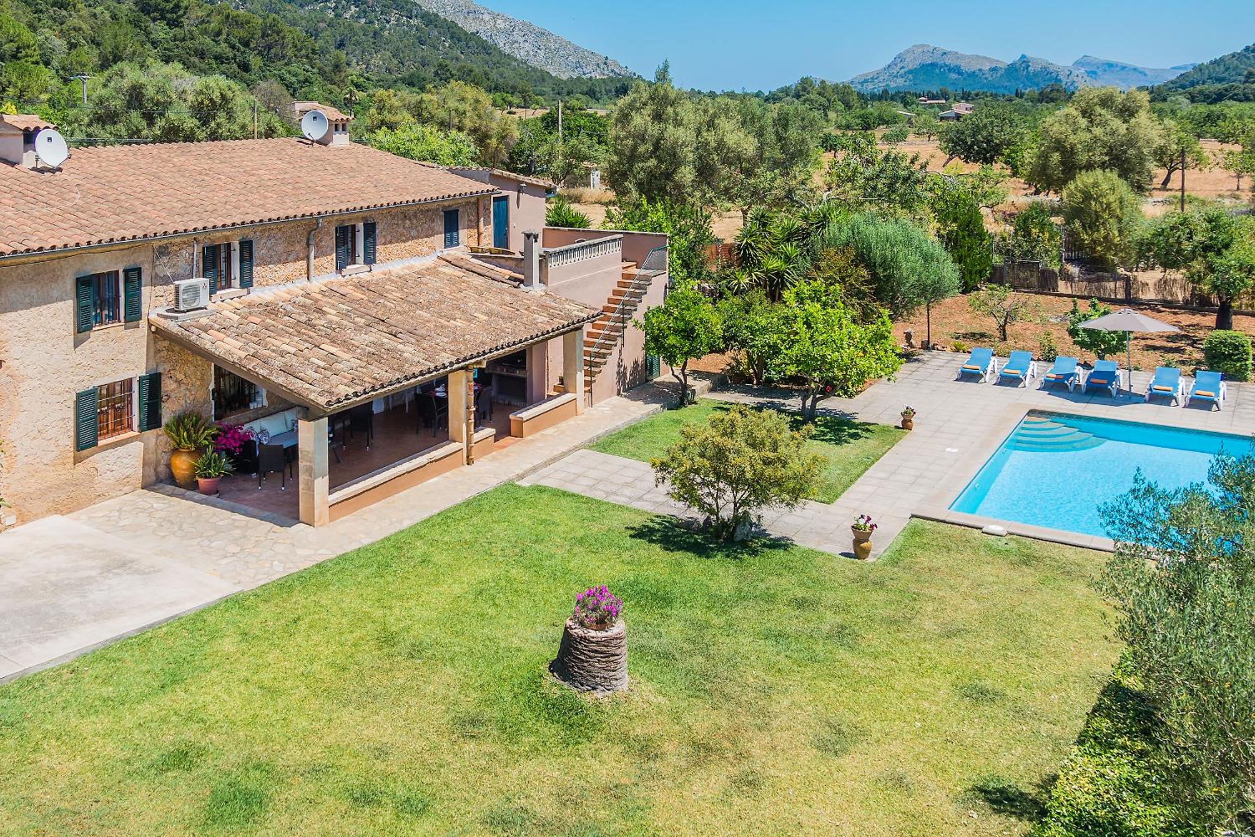 Three-Bedroom Villa photo 3