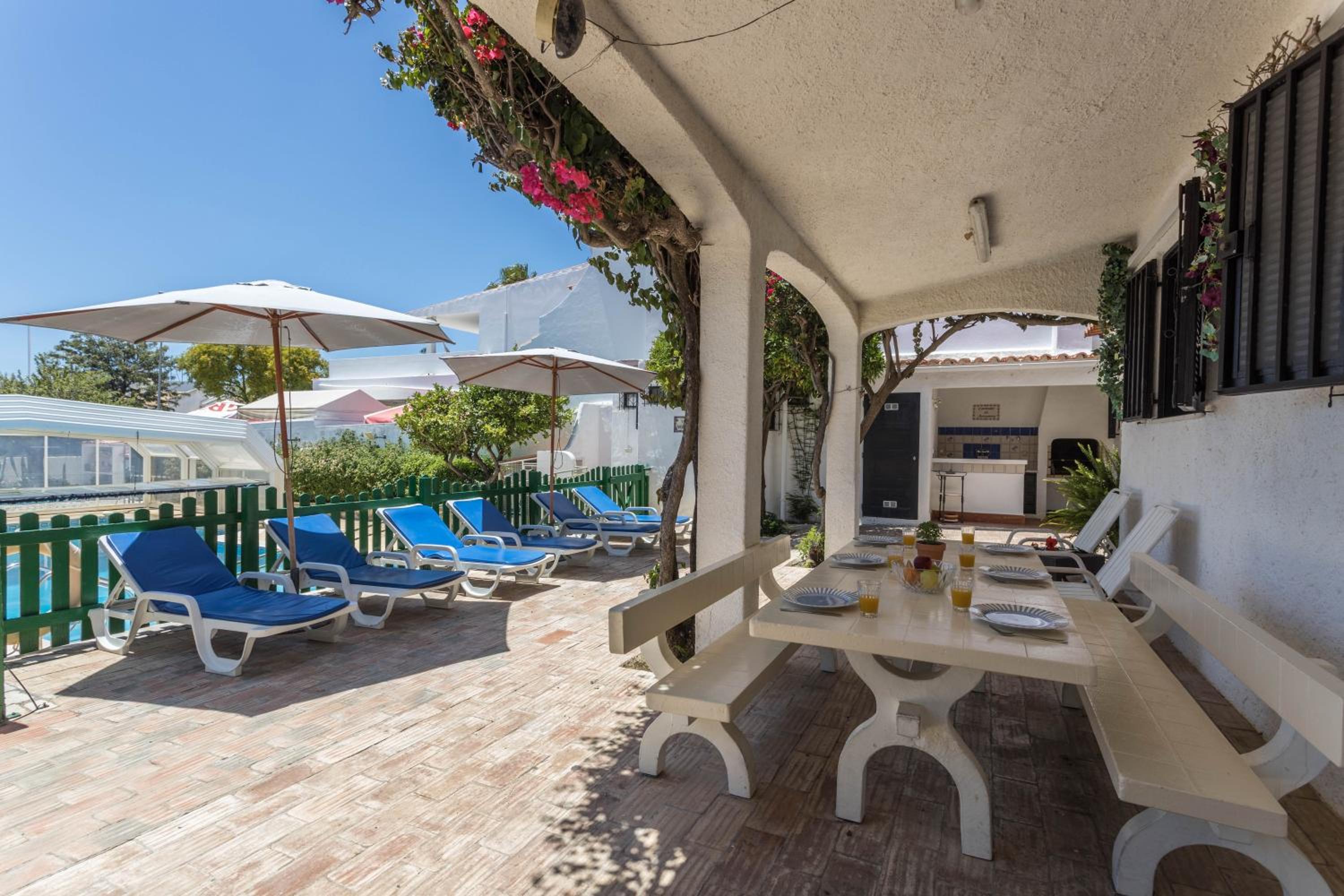 Villa with Garden View - Photo 31