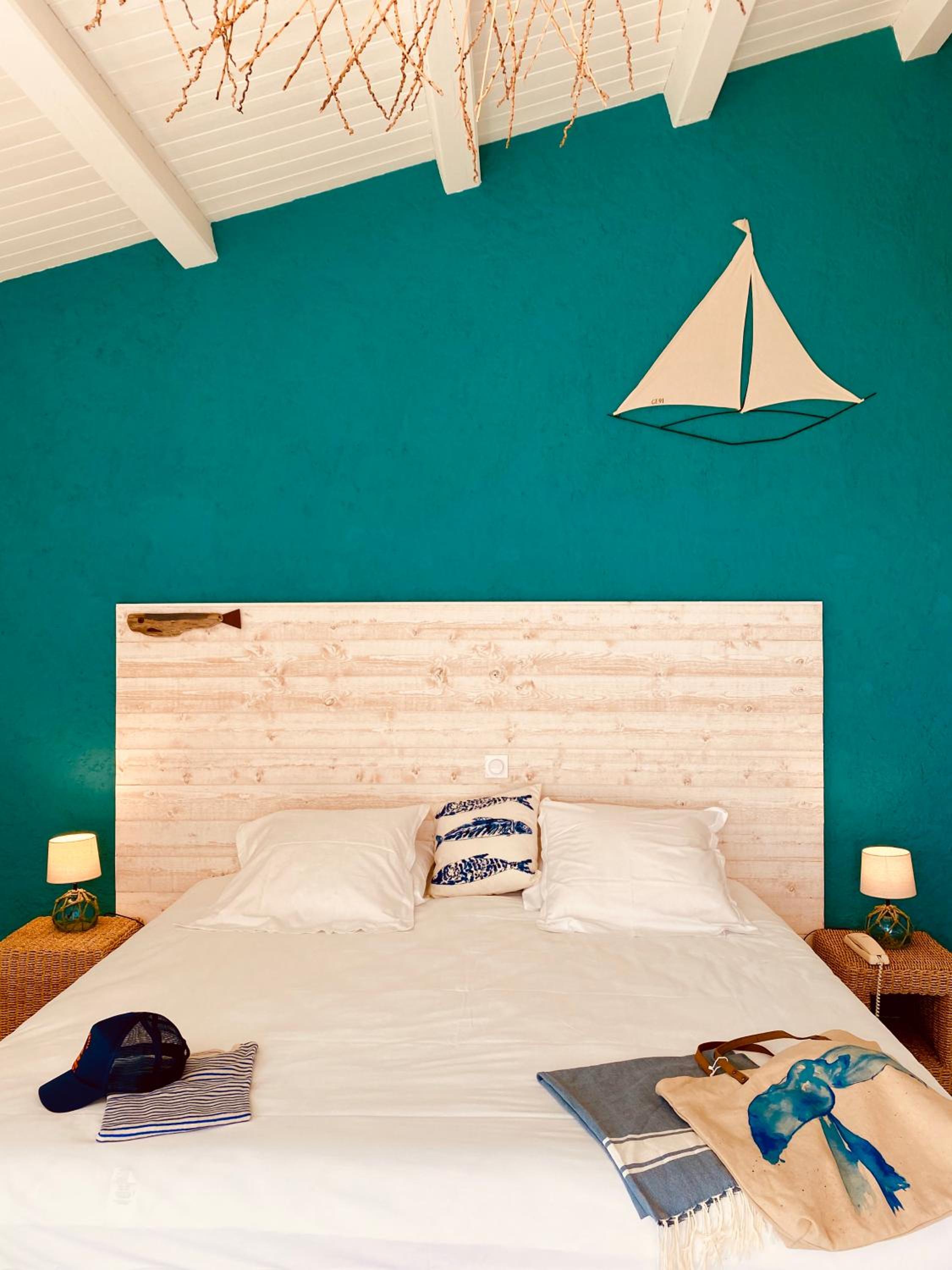 Deluxe Double Room with Side Sea View photo 1