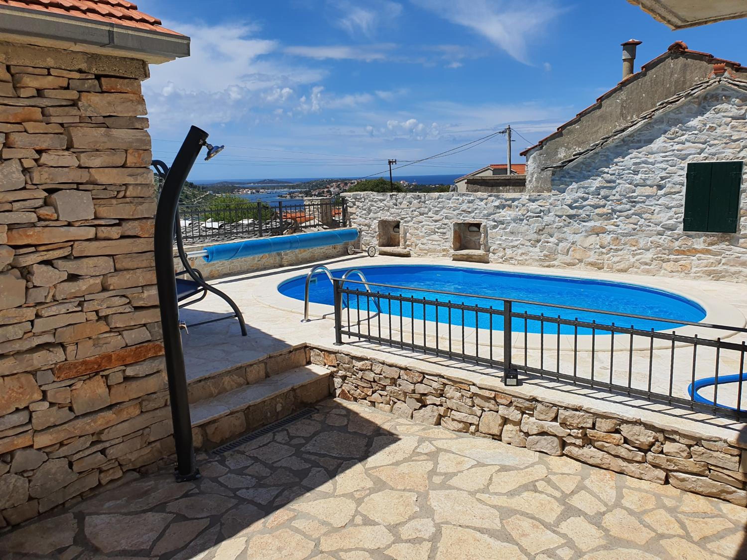 Villa photo 2