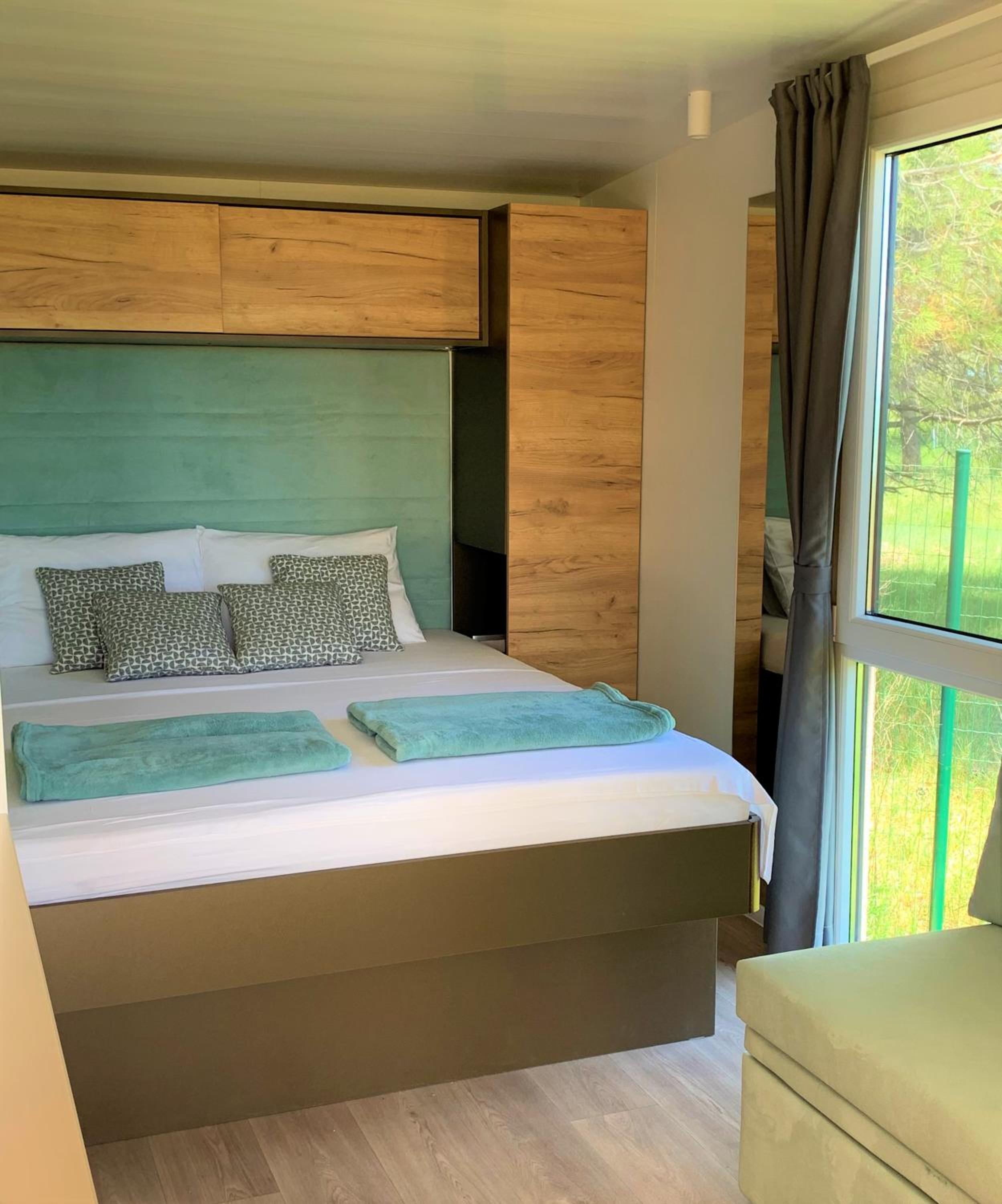 One-Bedroom Mobile home 2+2 with Terrace and Lake View - Photo 1