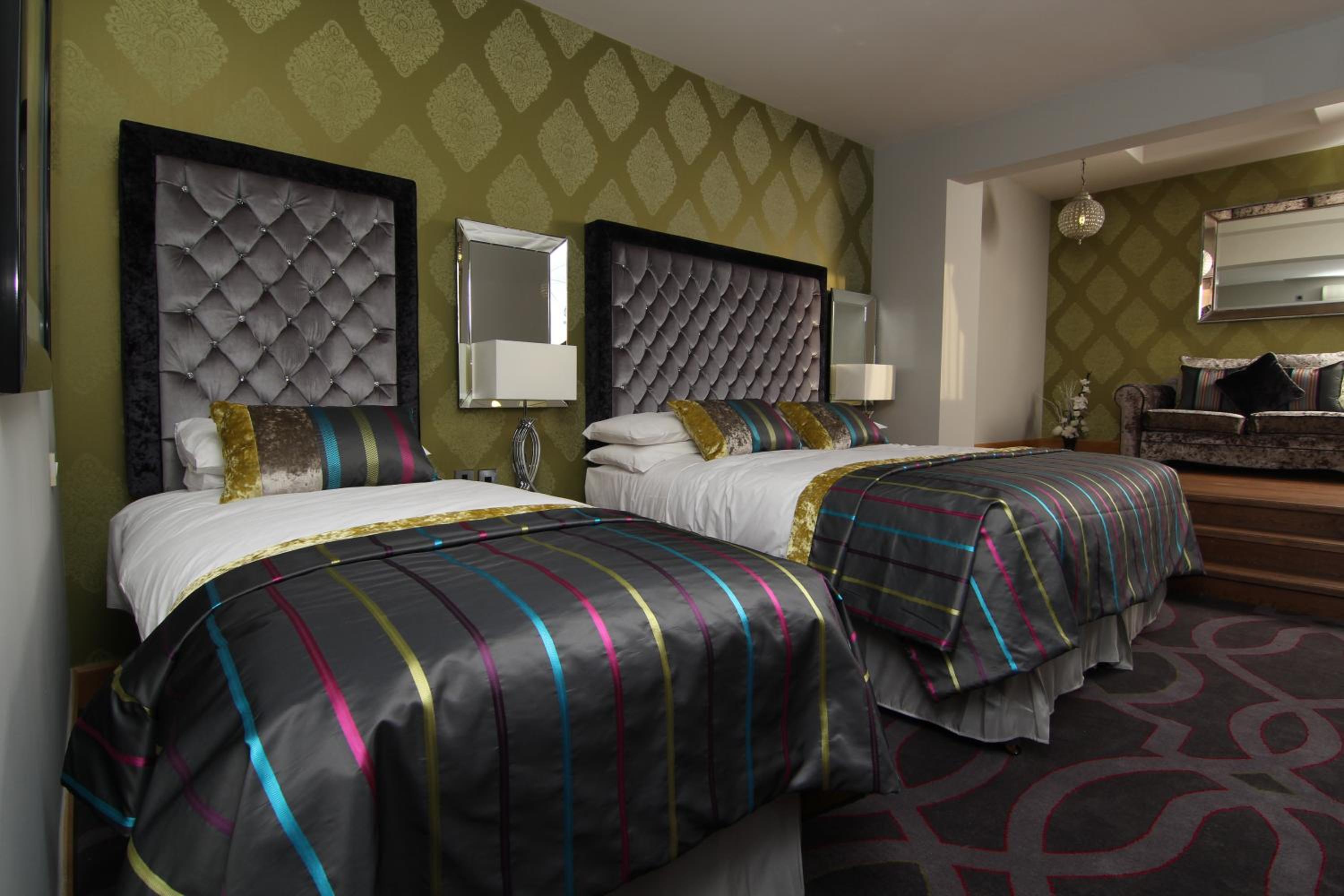 Twin Room - Photo 1