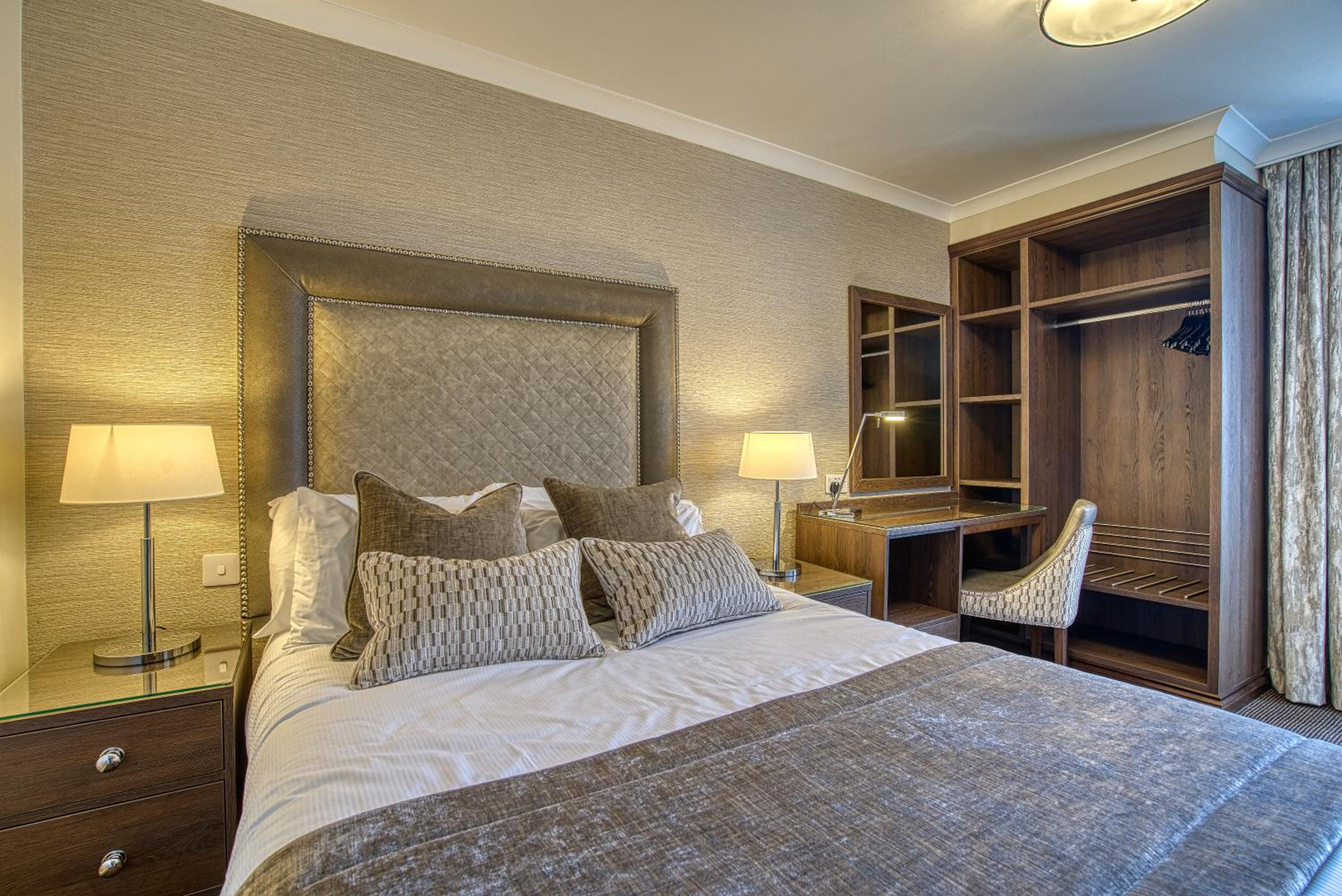 Classic Double or Twin Room - Photo 14