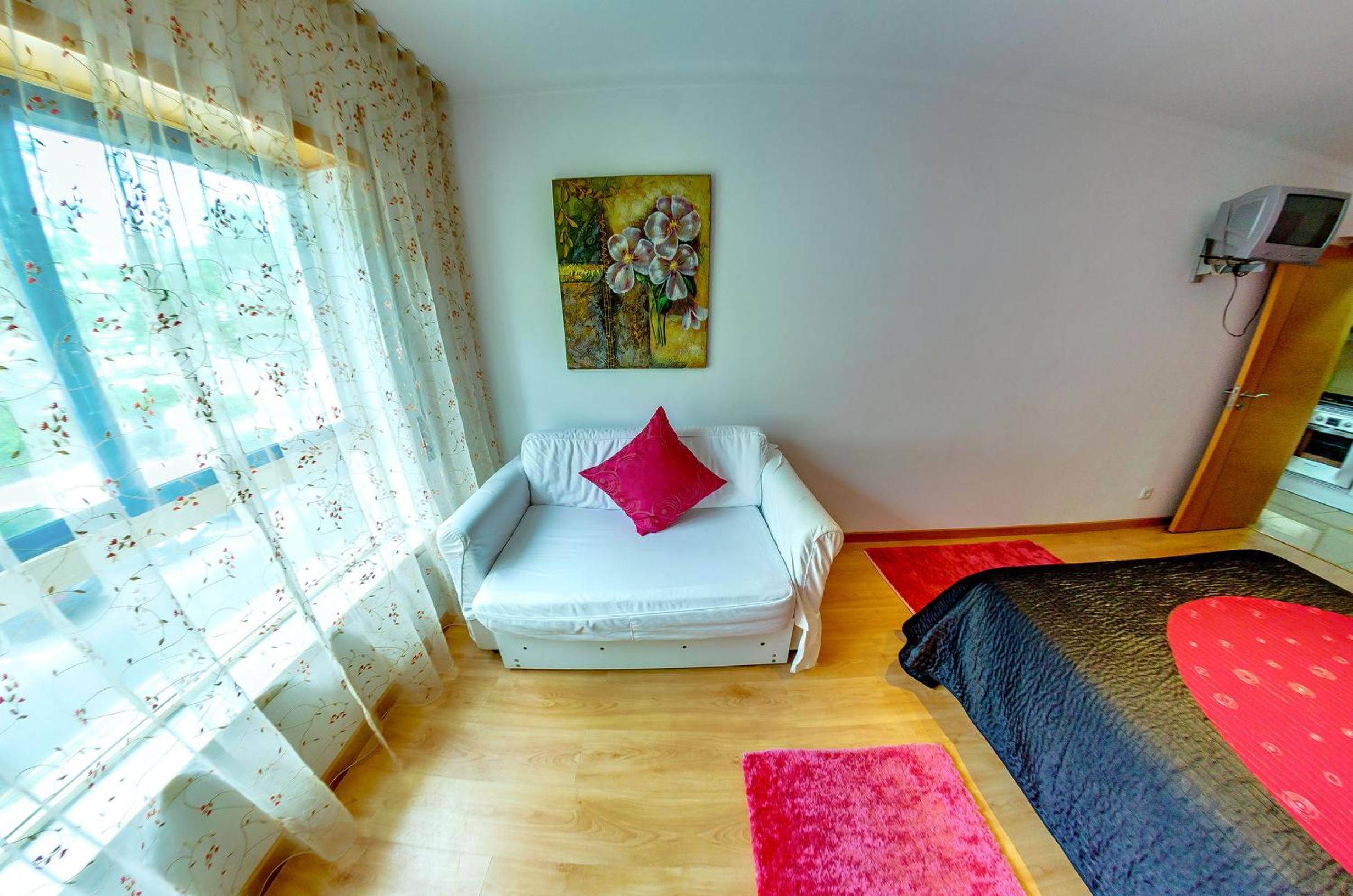 Apartment - Photo 2