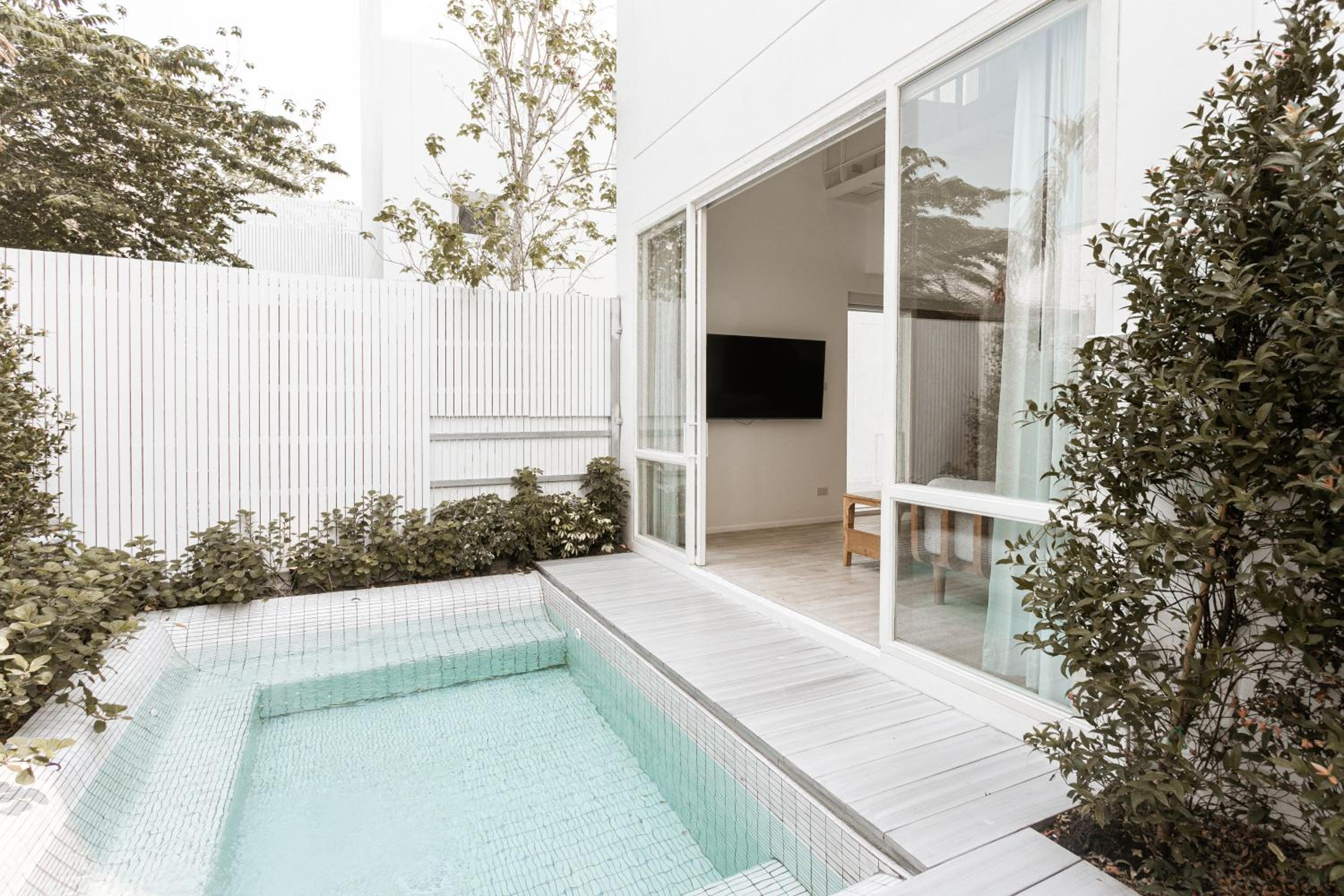 Villa with Private Pool - Photo 9