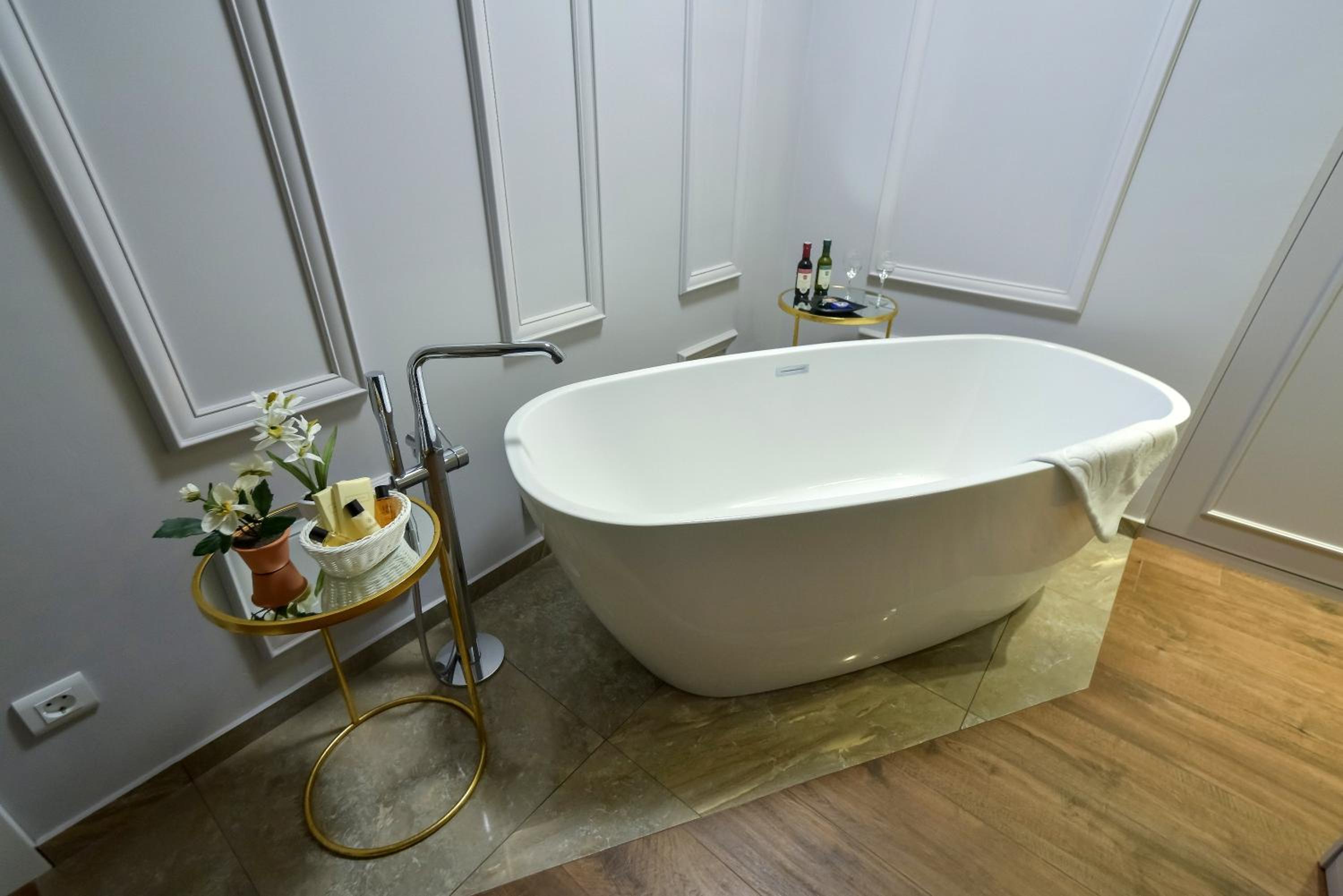Deluxe Double Room with Bath photo 2