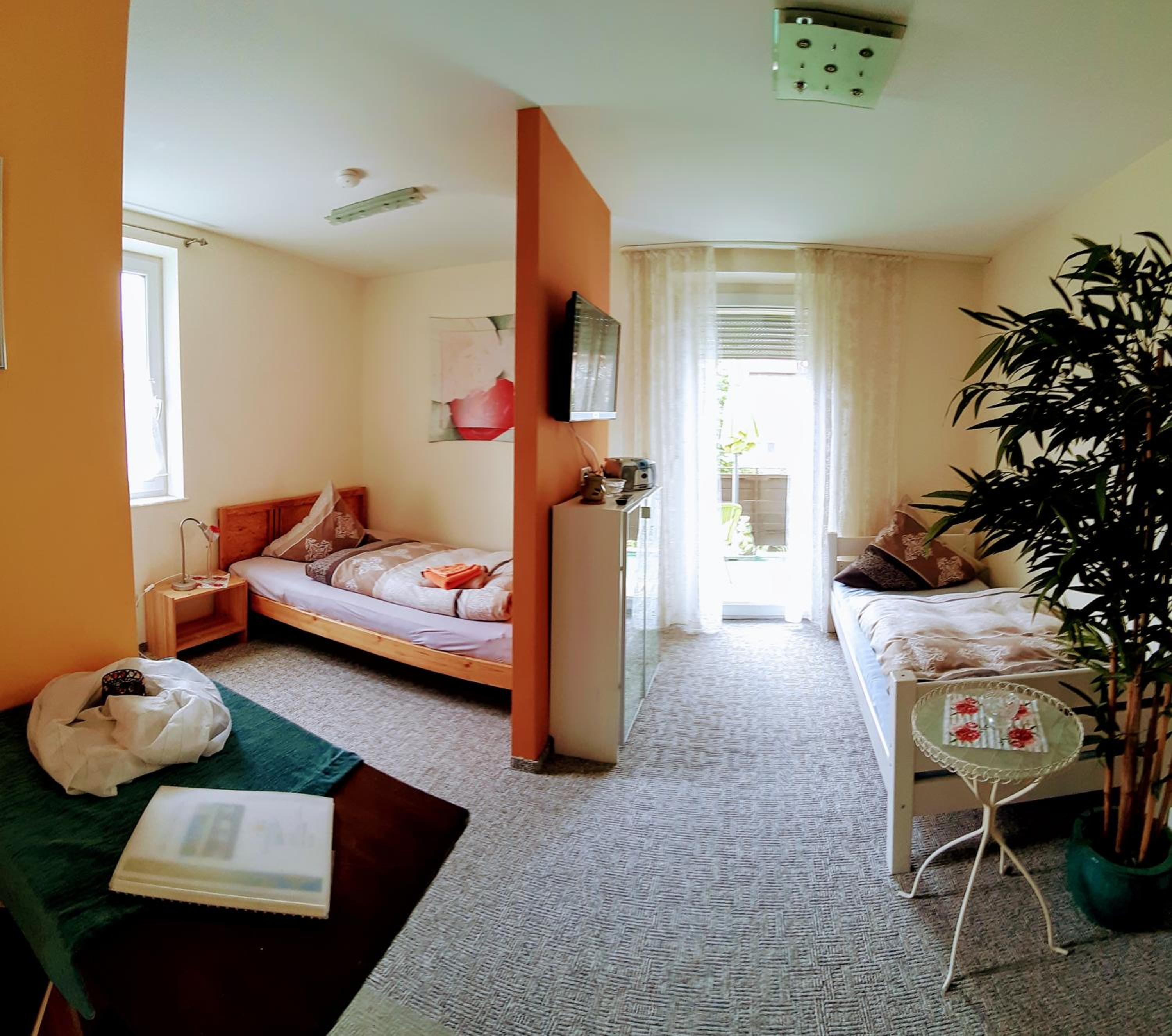 Large Twin Room photo 1