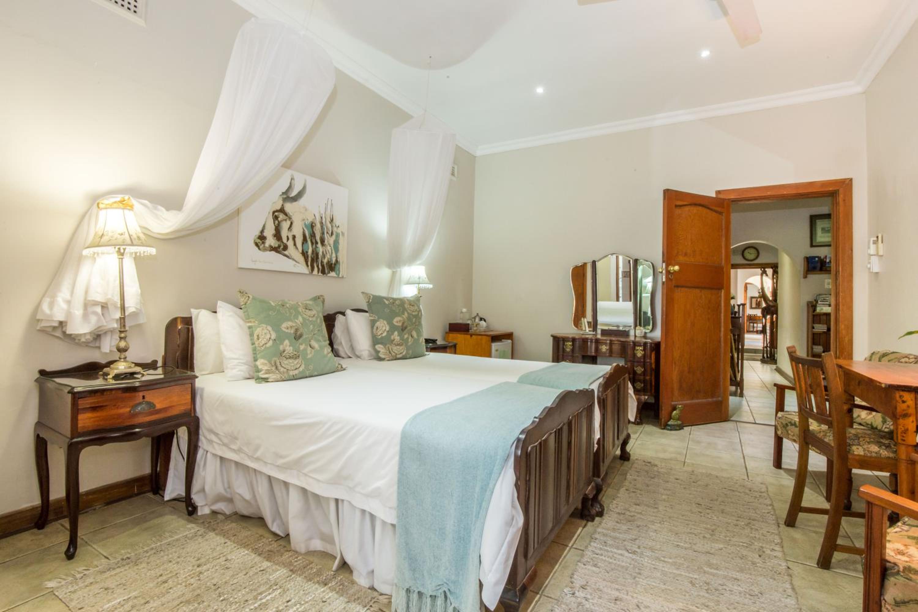 Classic Double or Twin Room photo 3