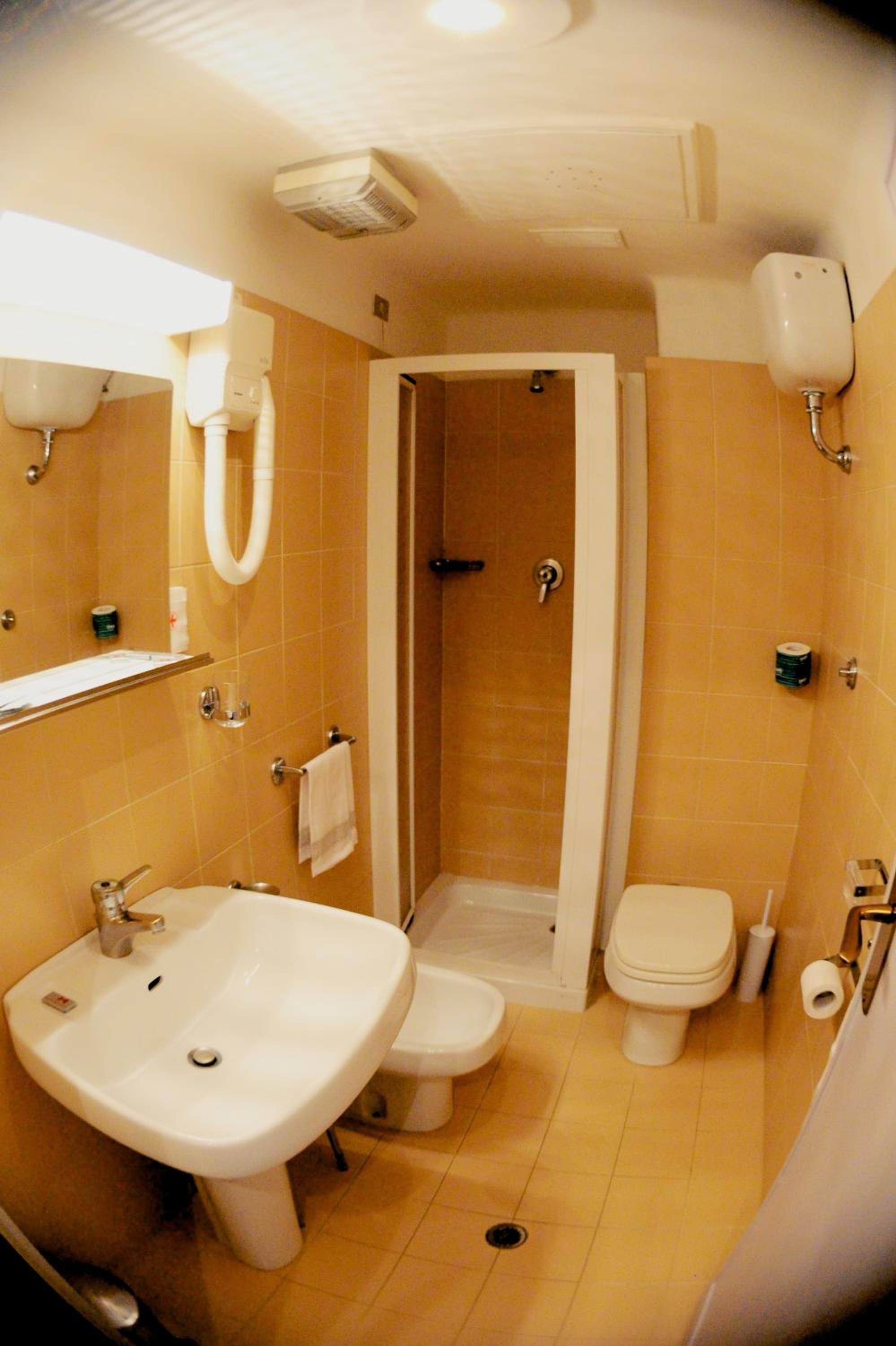 Double or Twin Room (1 Adult) - Photo 3