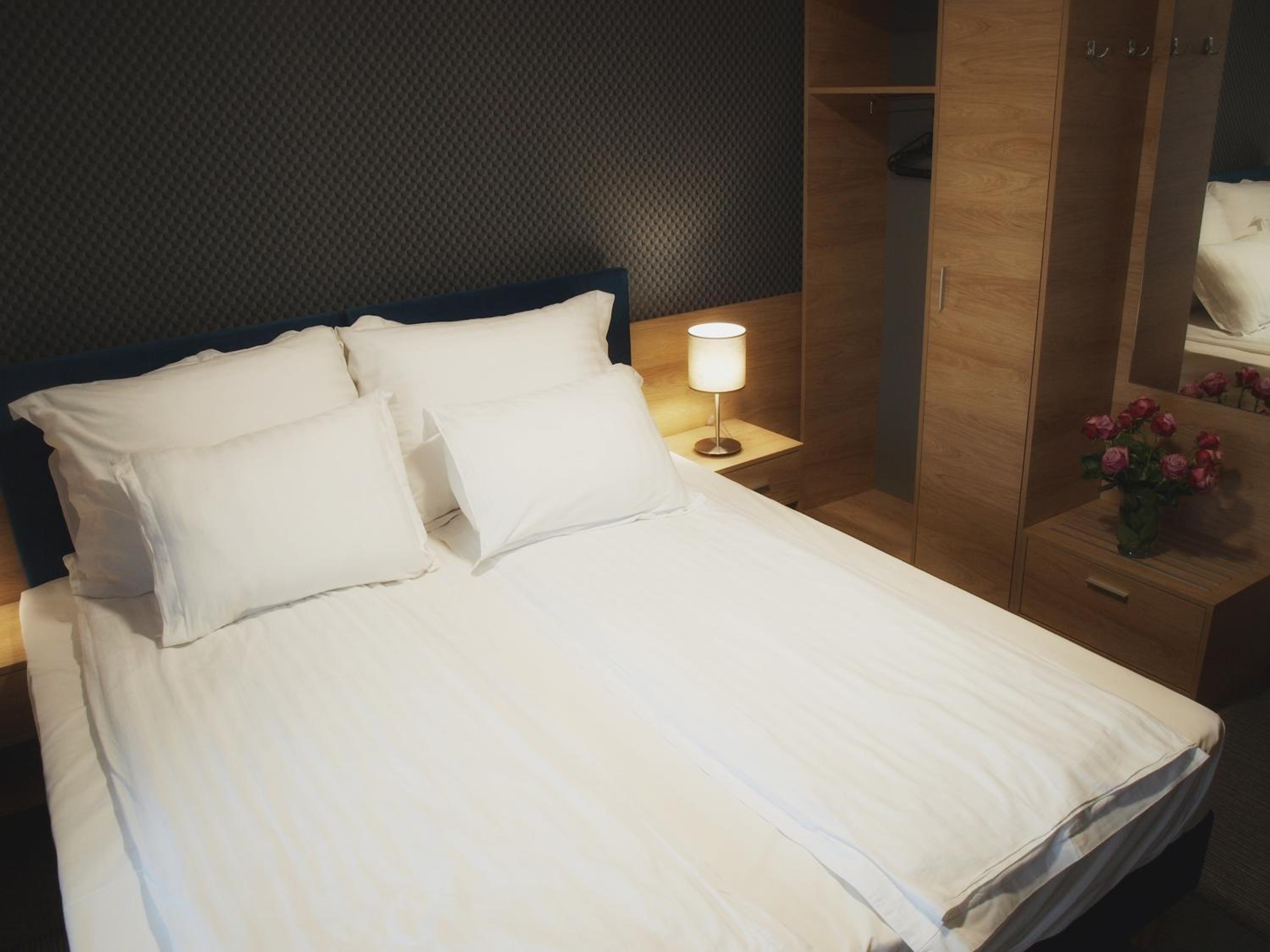 Standard Double Room - Photo 7