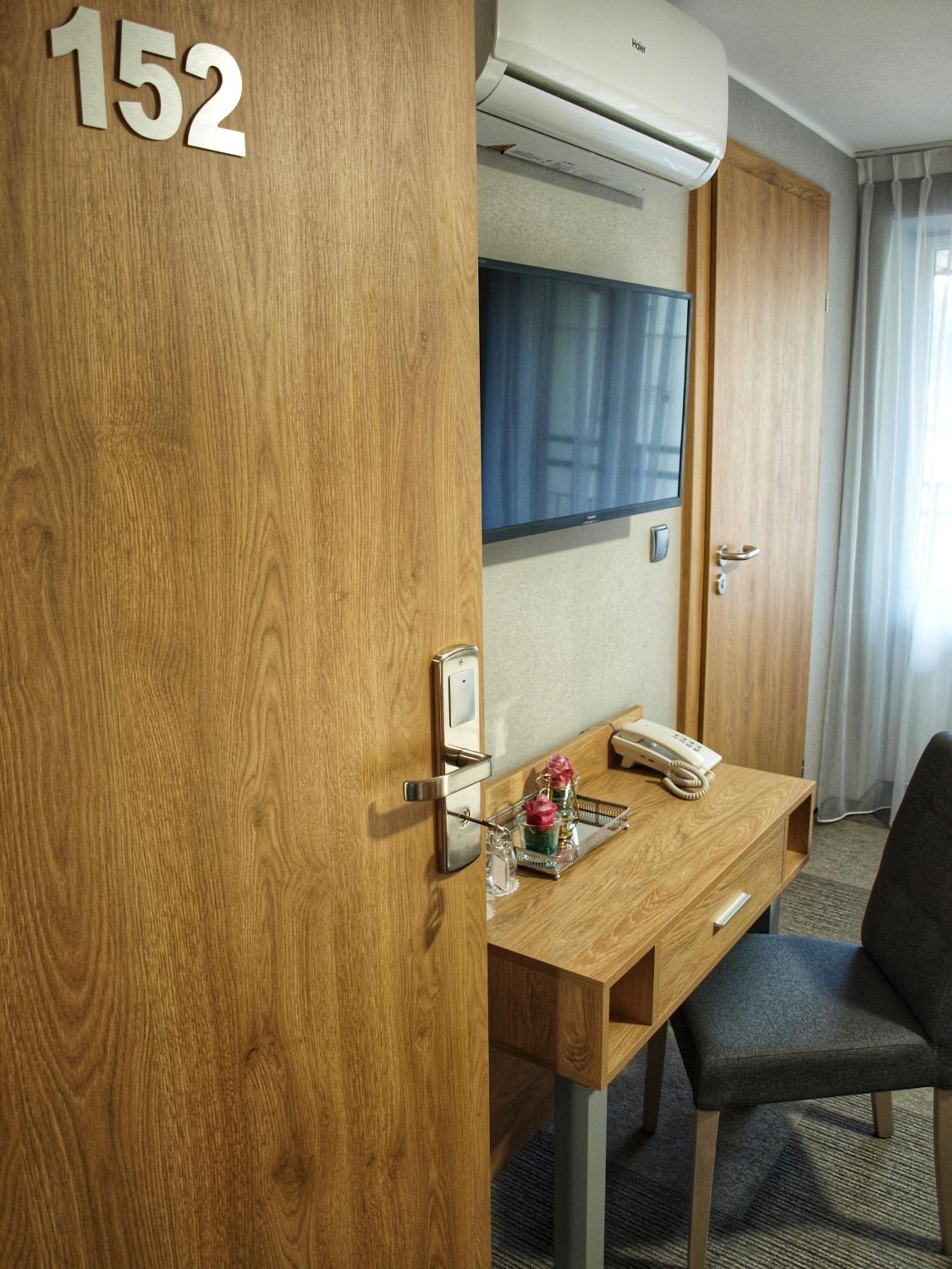 Standard Double Room - Photo 2