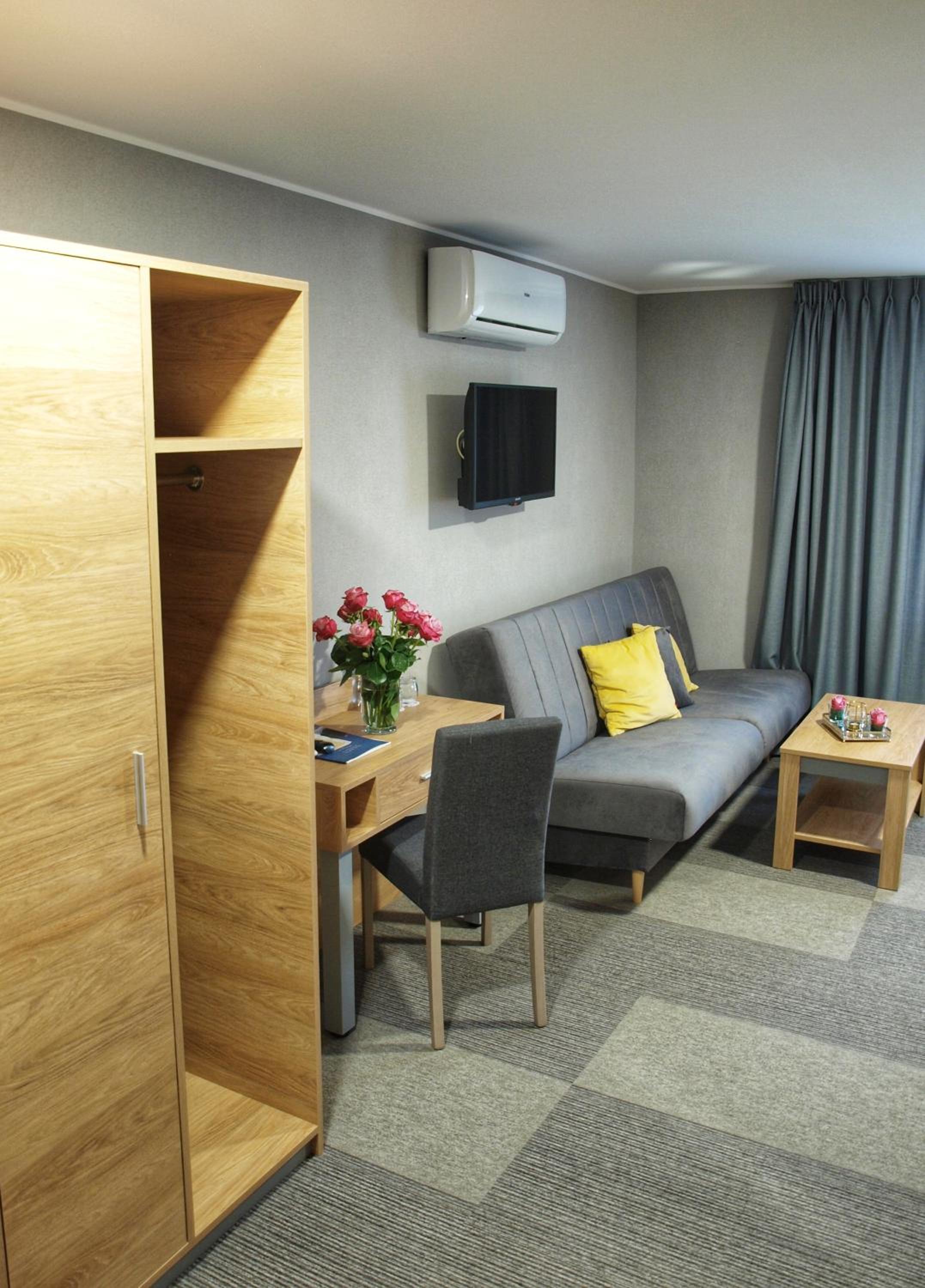 Standard Triple Room - Photo 8