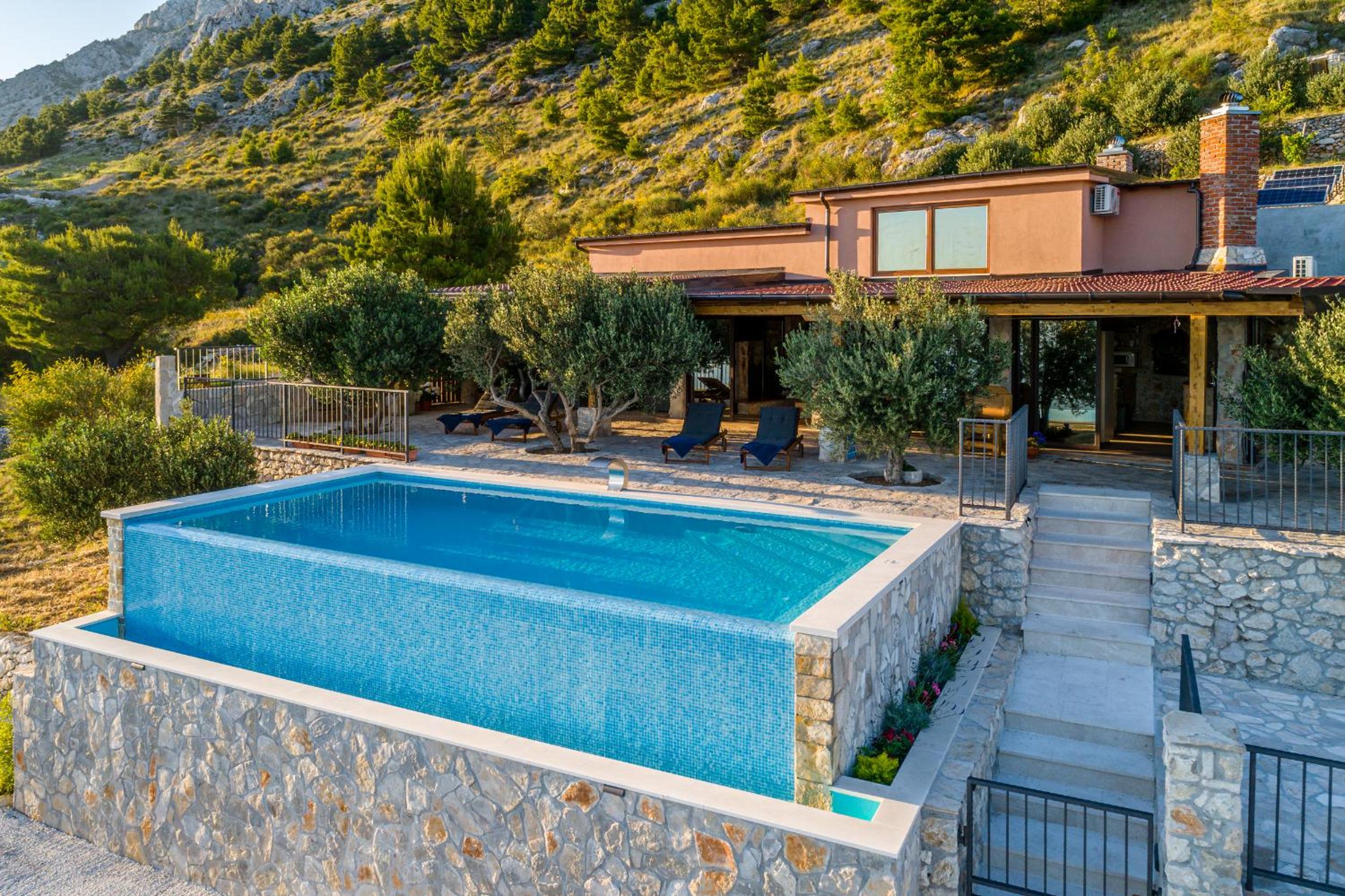 Villa with Private Pool photo 3