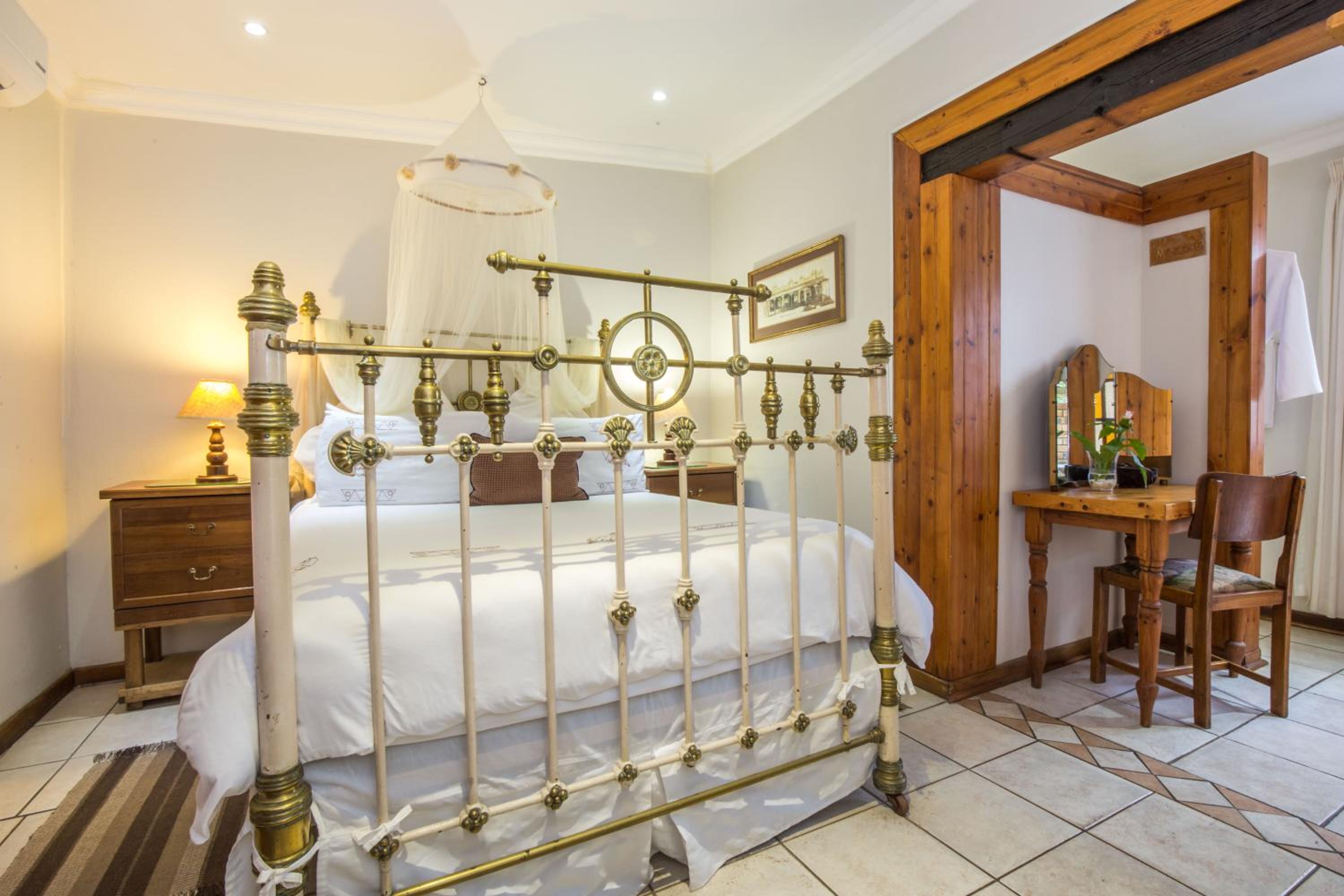 Standard Double Room - Photo 4
