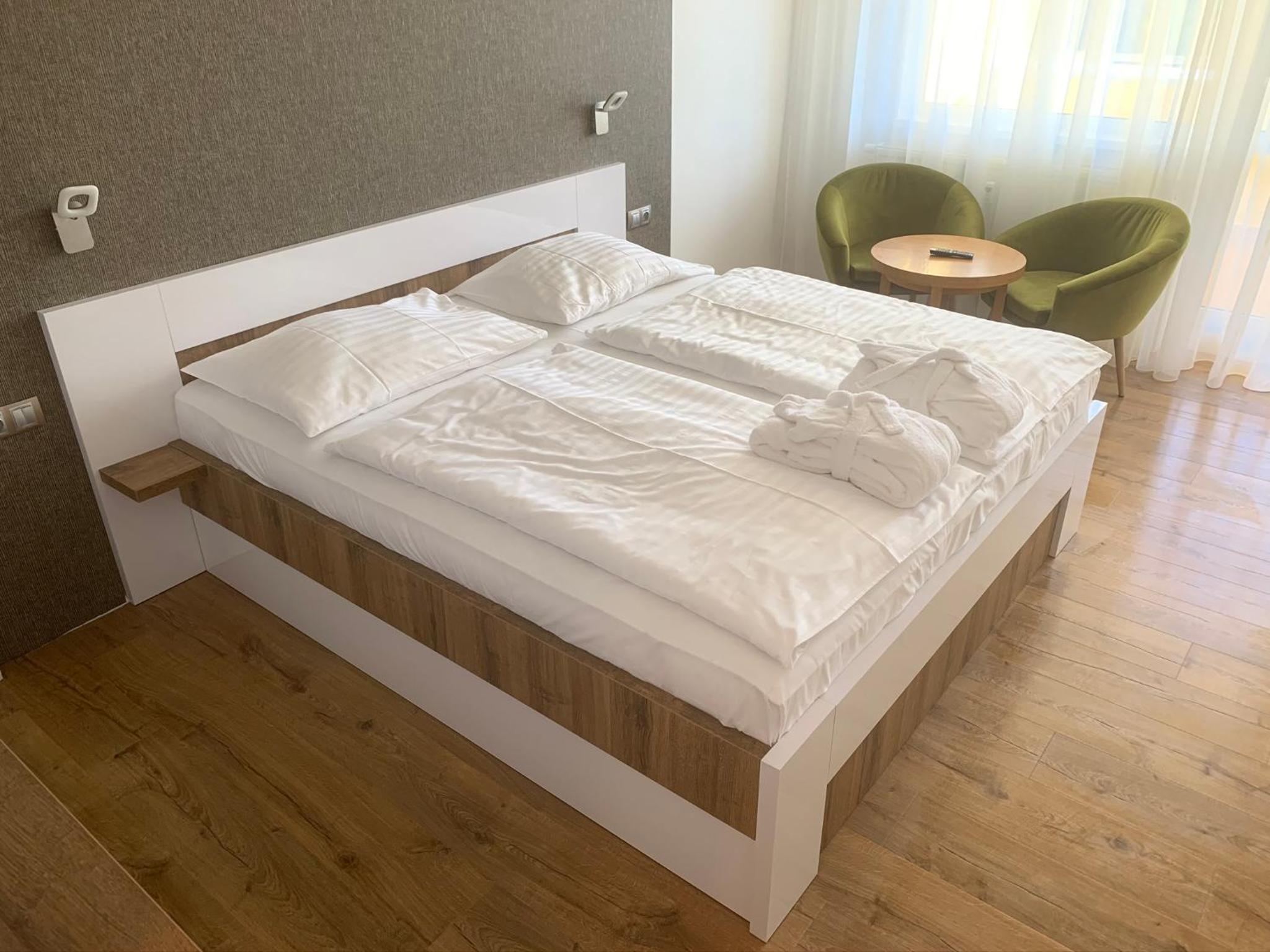 Deluxe Double Room with Balcony photo 1