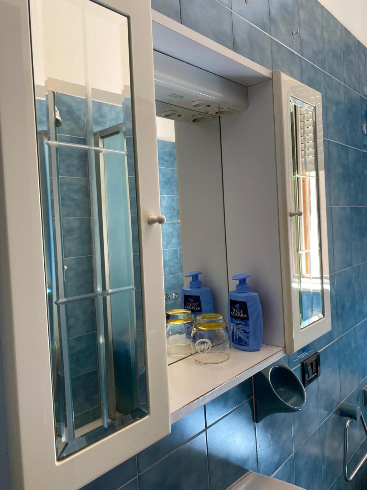 Triple Room with Private Bathroom - Photo 6
