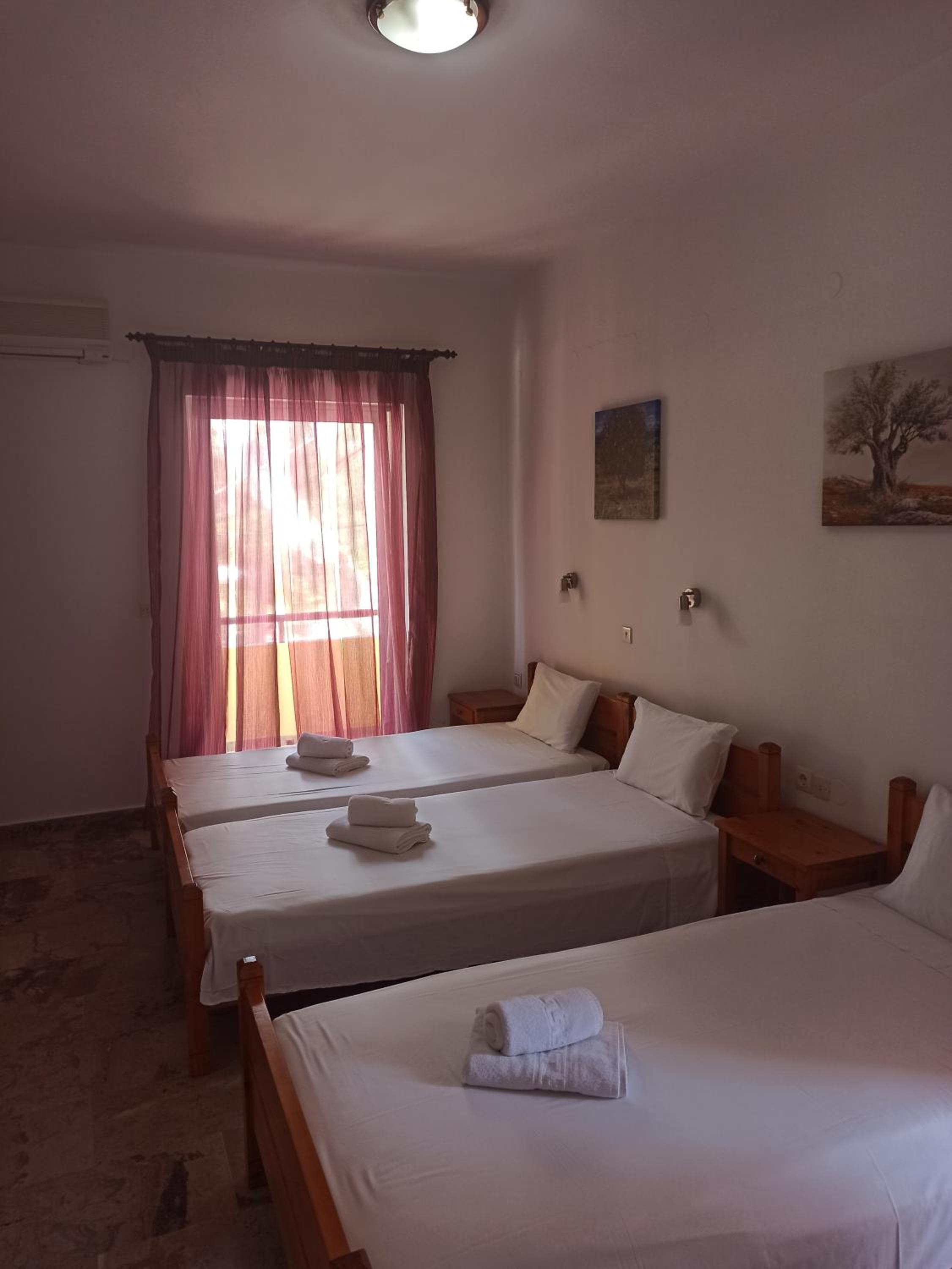 Double or Twin Room - Photo 16
