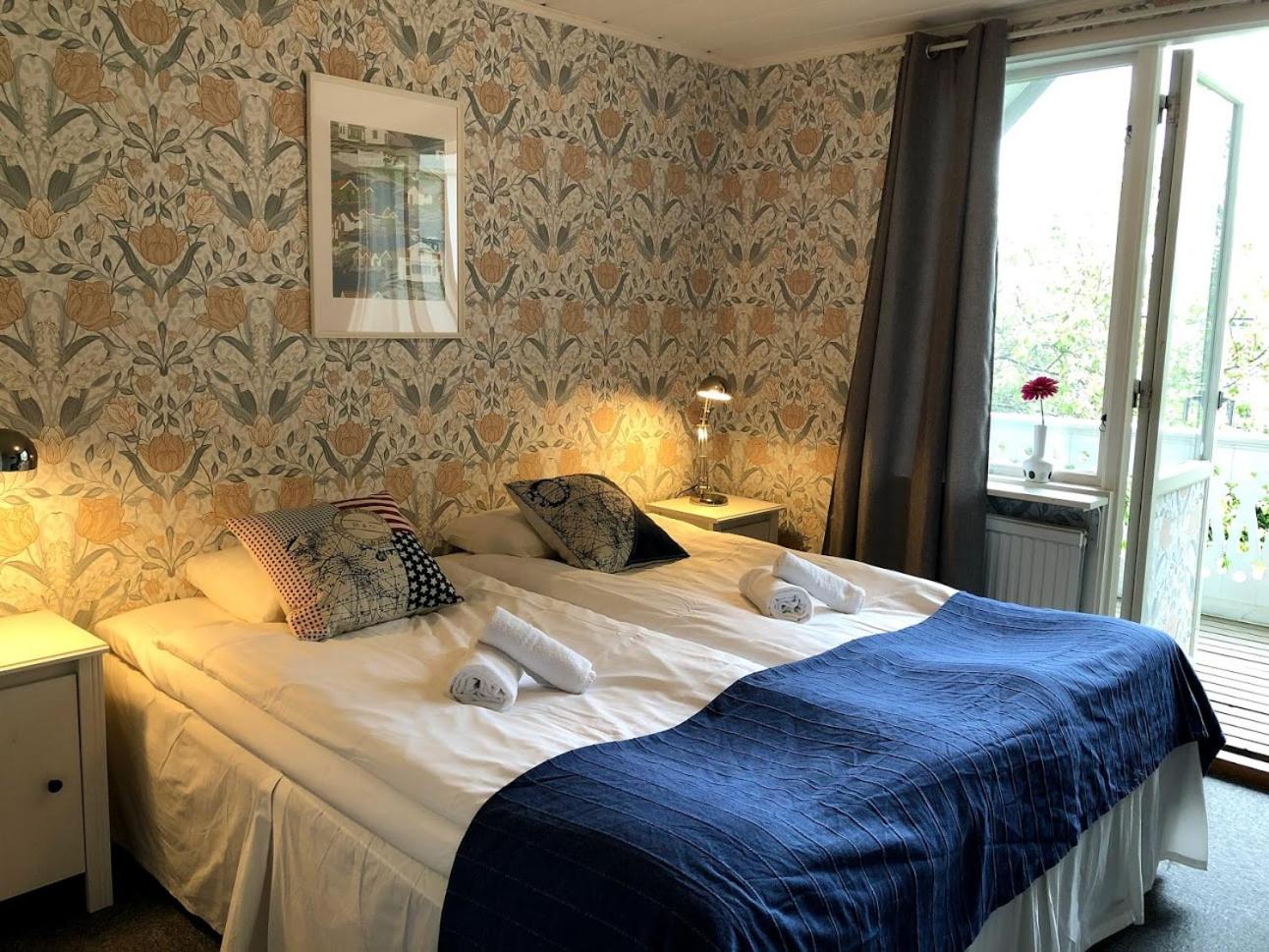 Double Room with Private External Bathroom photo 2