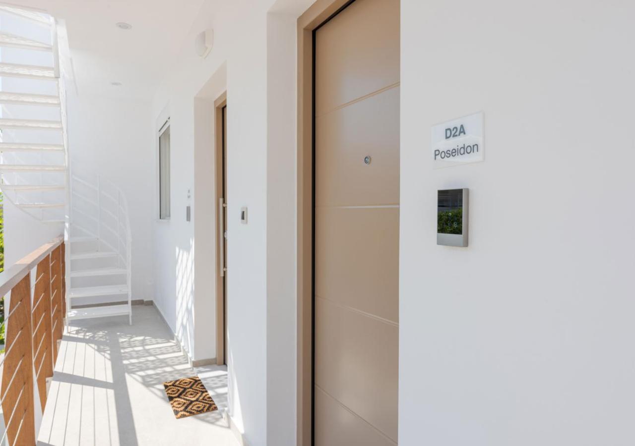 Deluxe Suite with Sea View - Photo 5