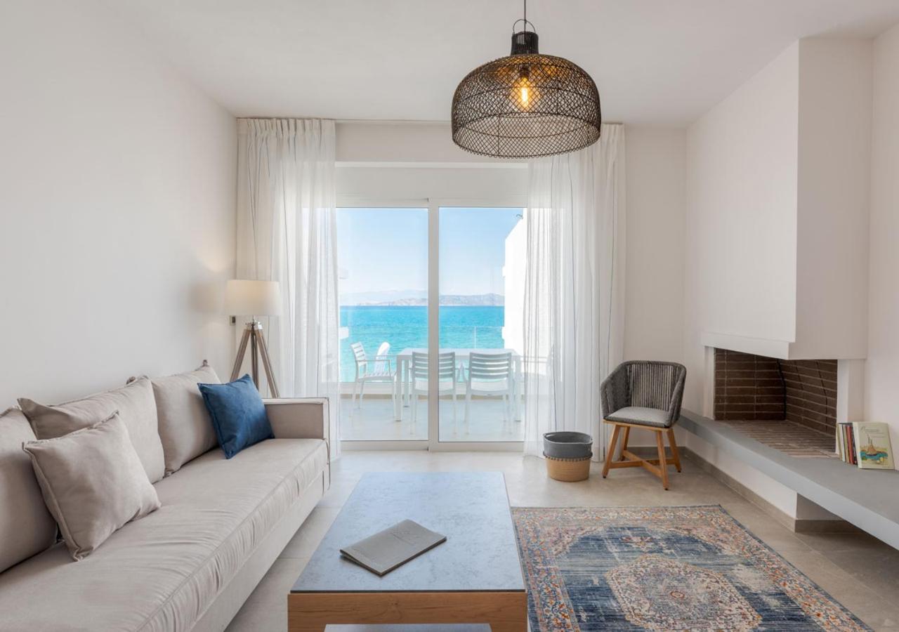 Deluxe Suite with Sea View - Photo 1