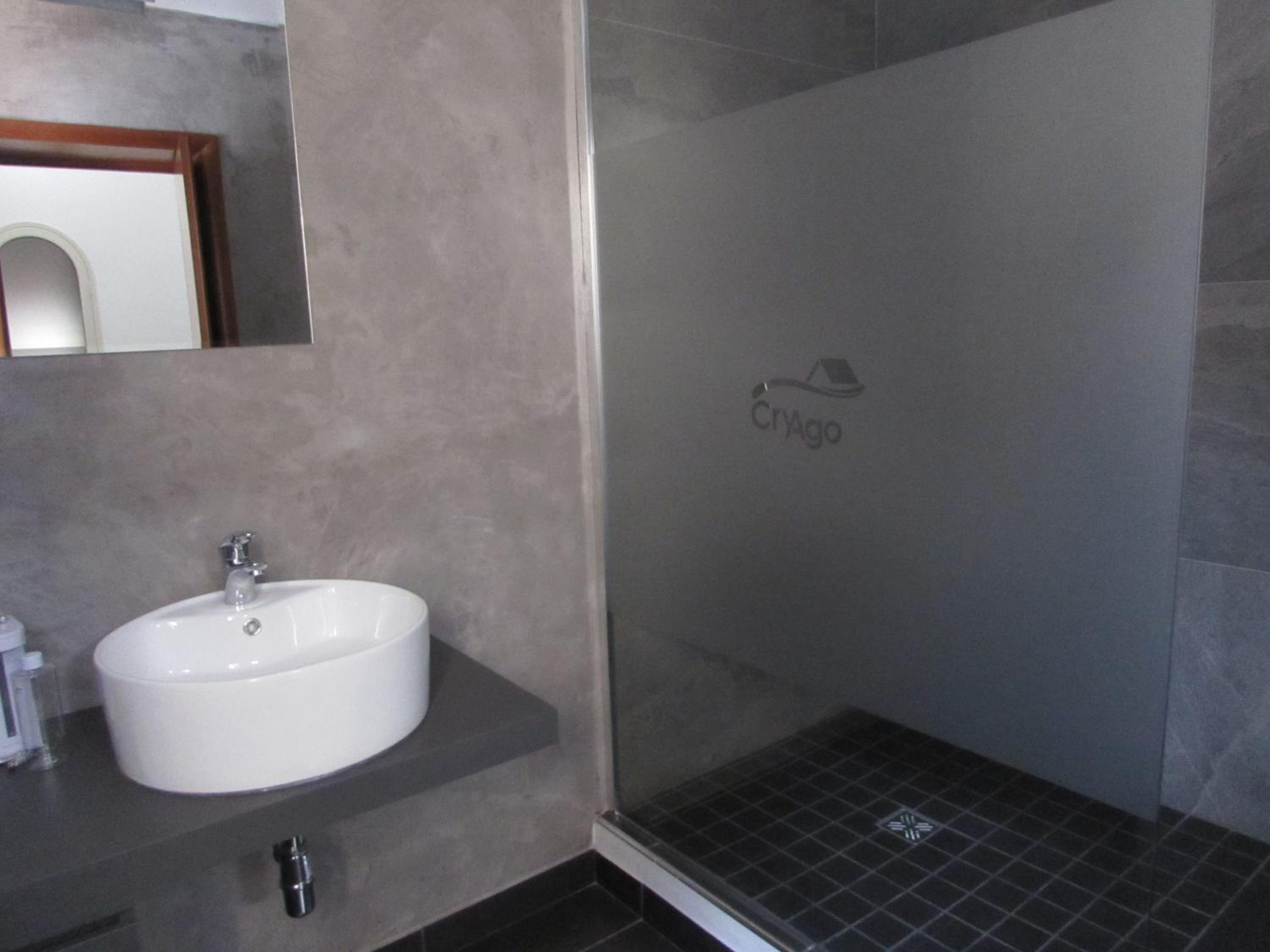 Budget Double Room - Photo 4