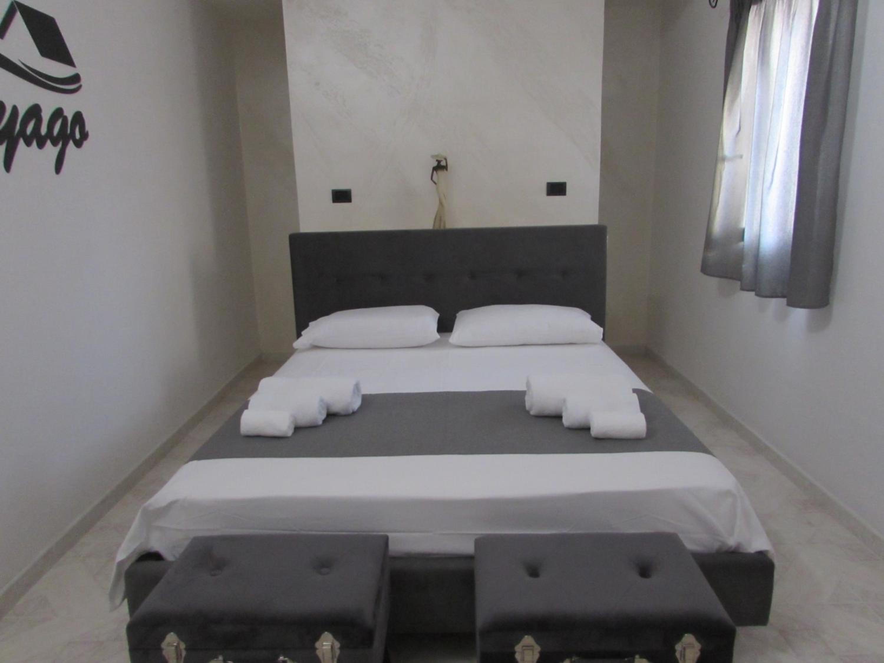 Budget Double Room - Photo 17