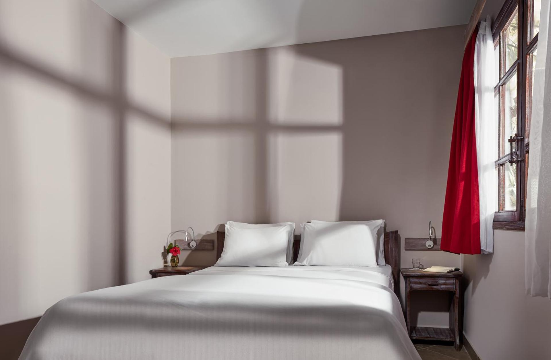 Standard Double Room - Photo 2