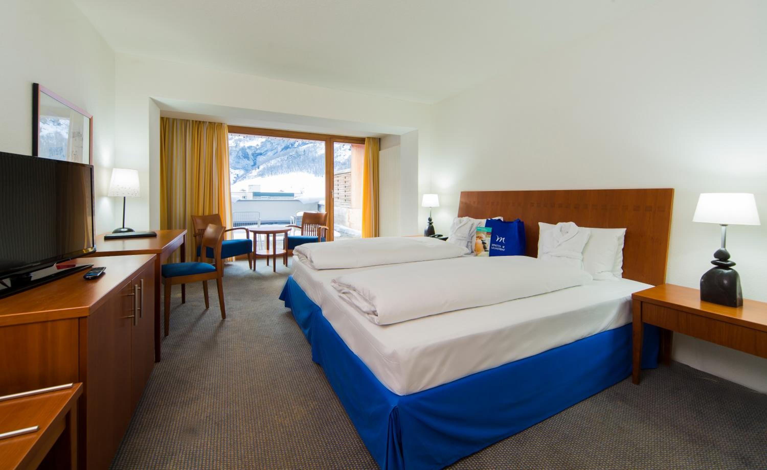 Superior Room with 2 Single Beds and Balcony - Photo 1