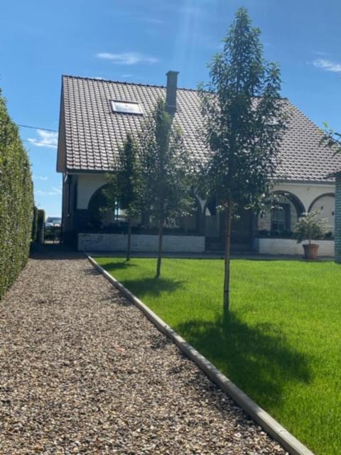 Three-Bedroom House photo 2