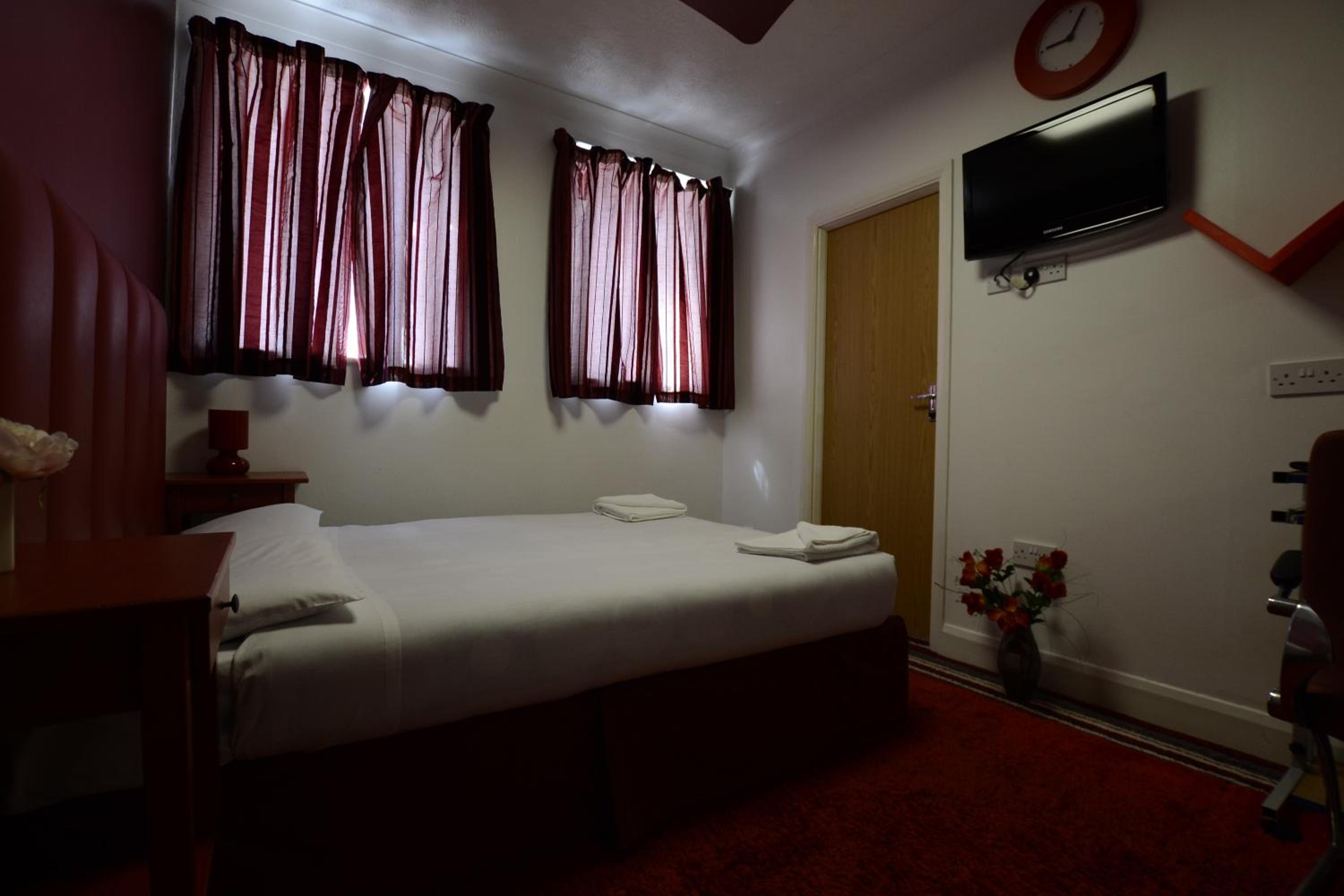 Double Room - Photo 1
