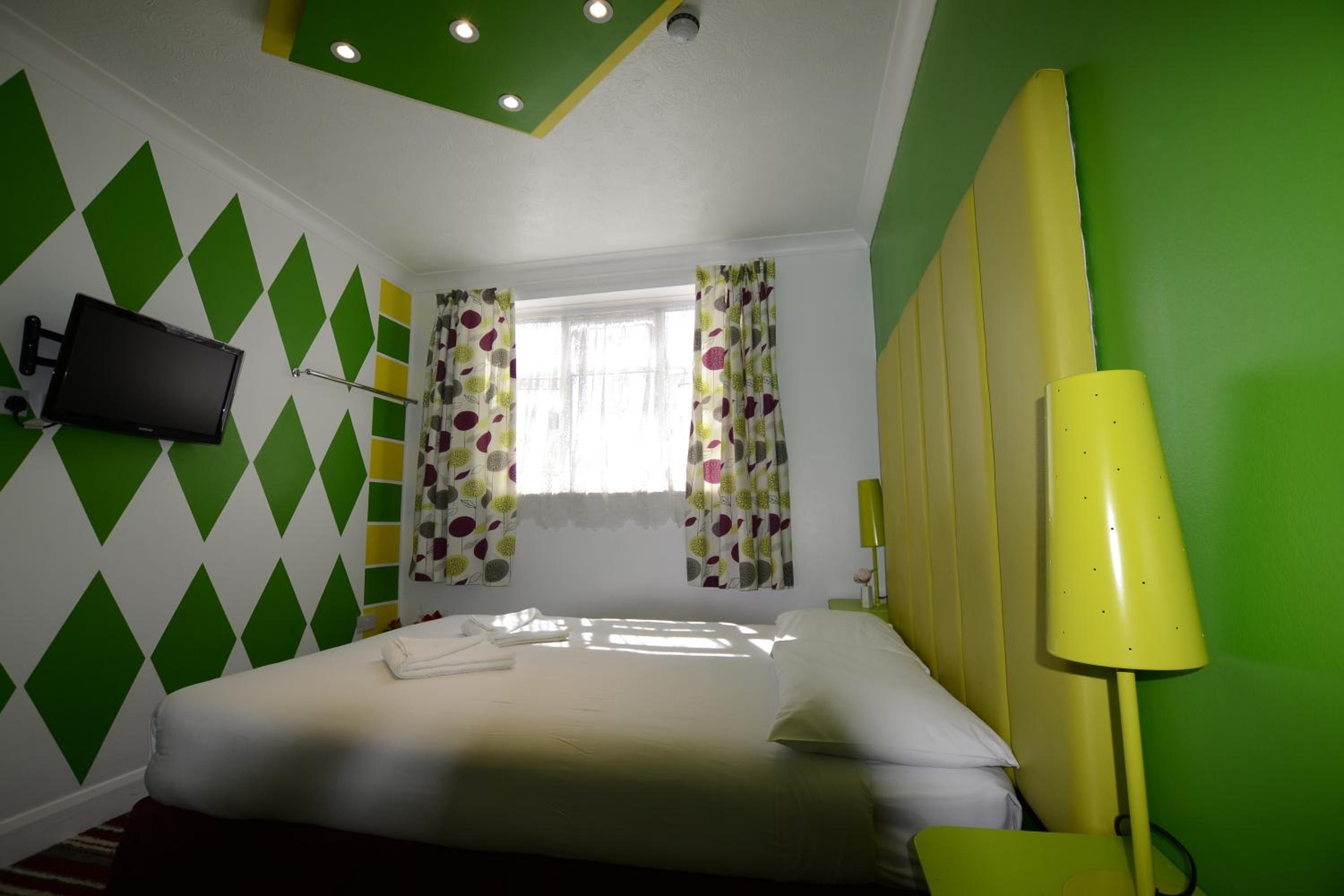 Double Room - Photo 9