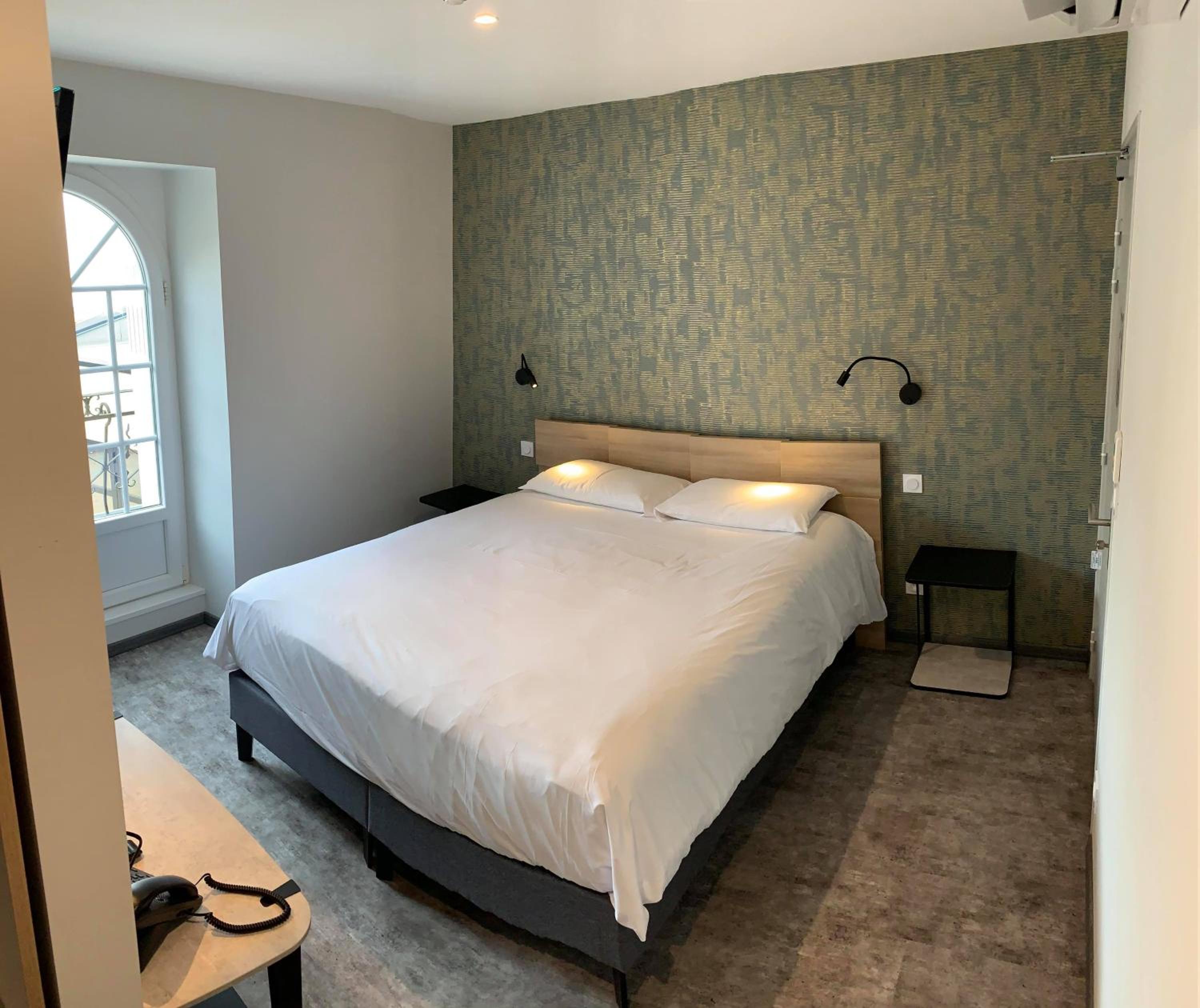 Double Room - Photo 7