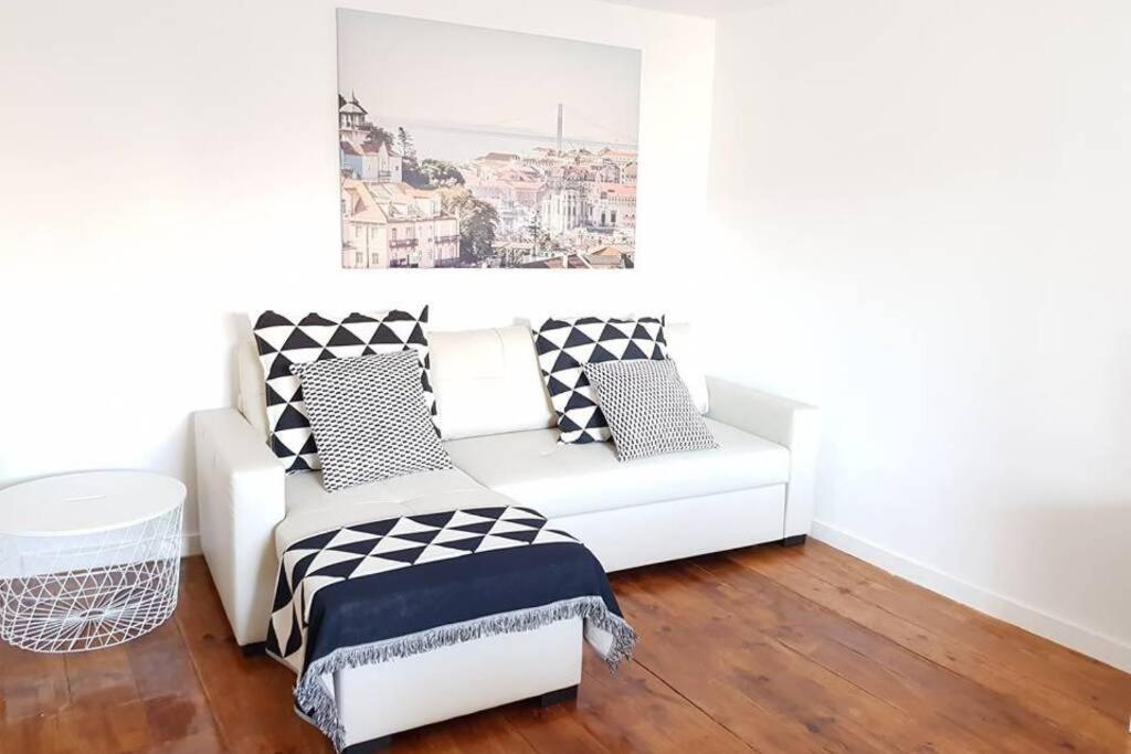Two-Bedroom Apartment - Photo 8