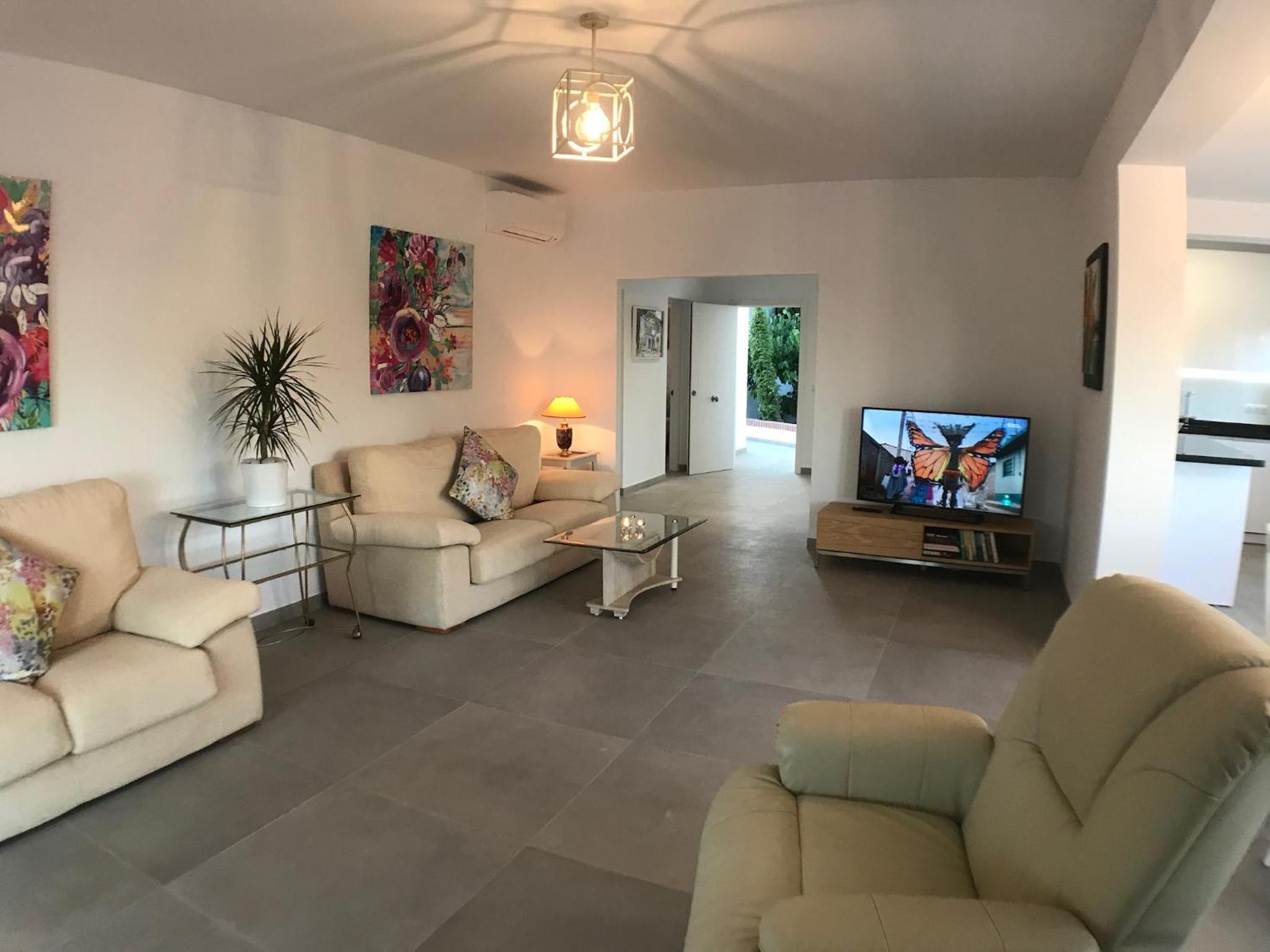 Villa photo 3