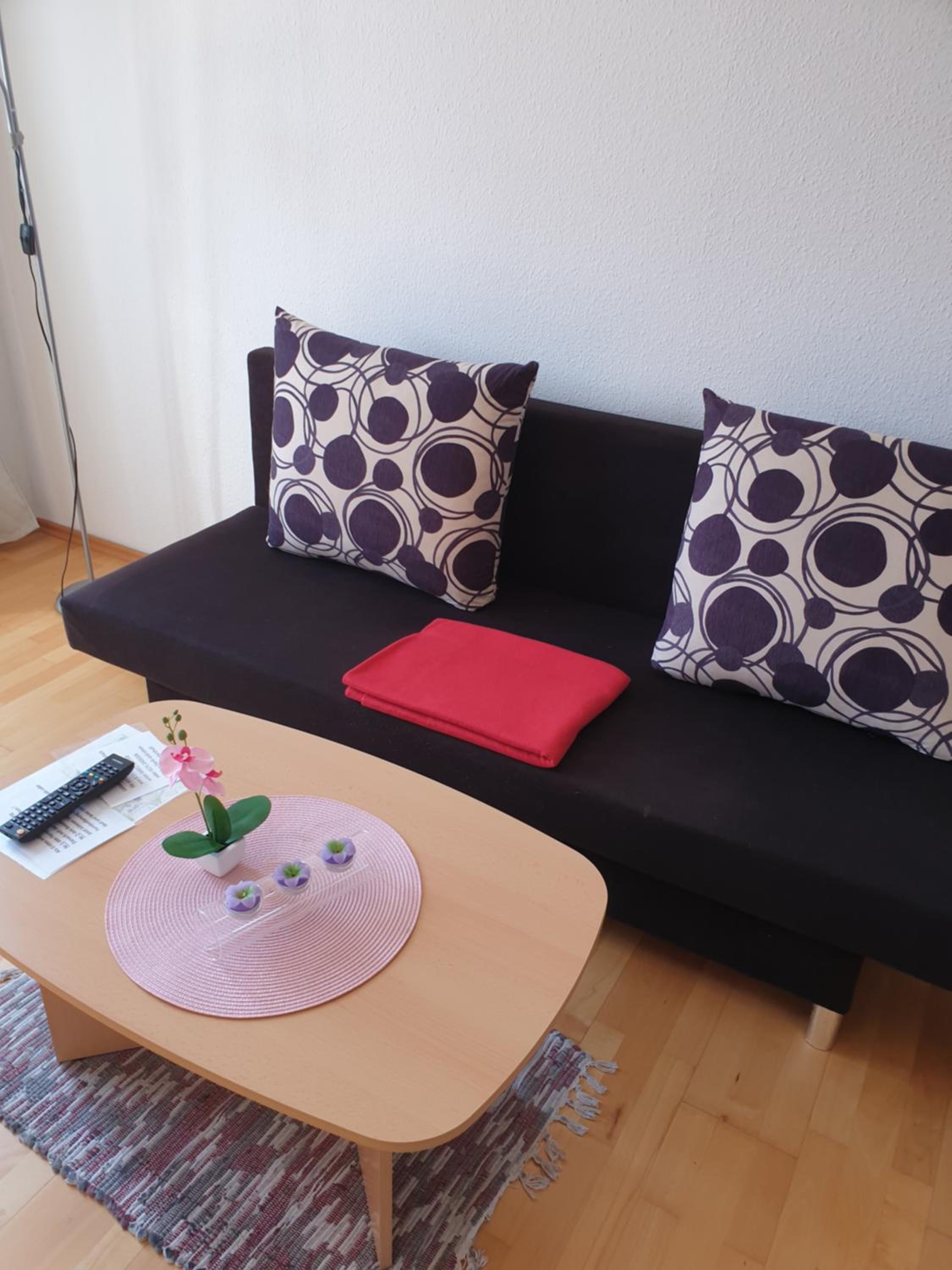 One-Bedroom Apartment photo 1