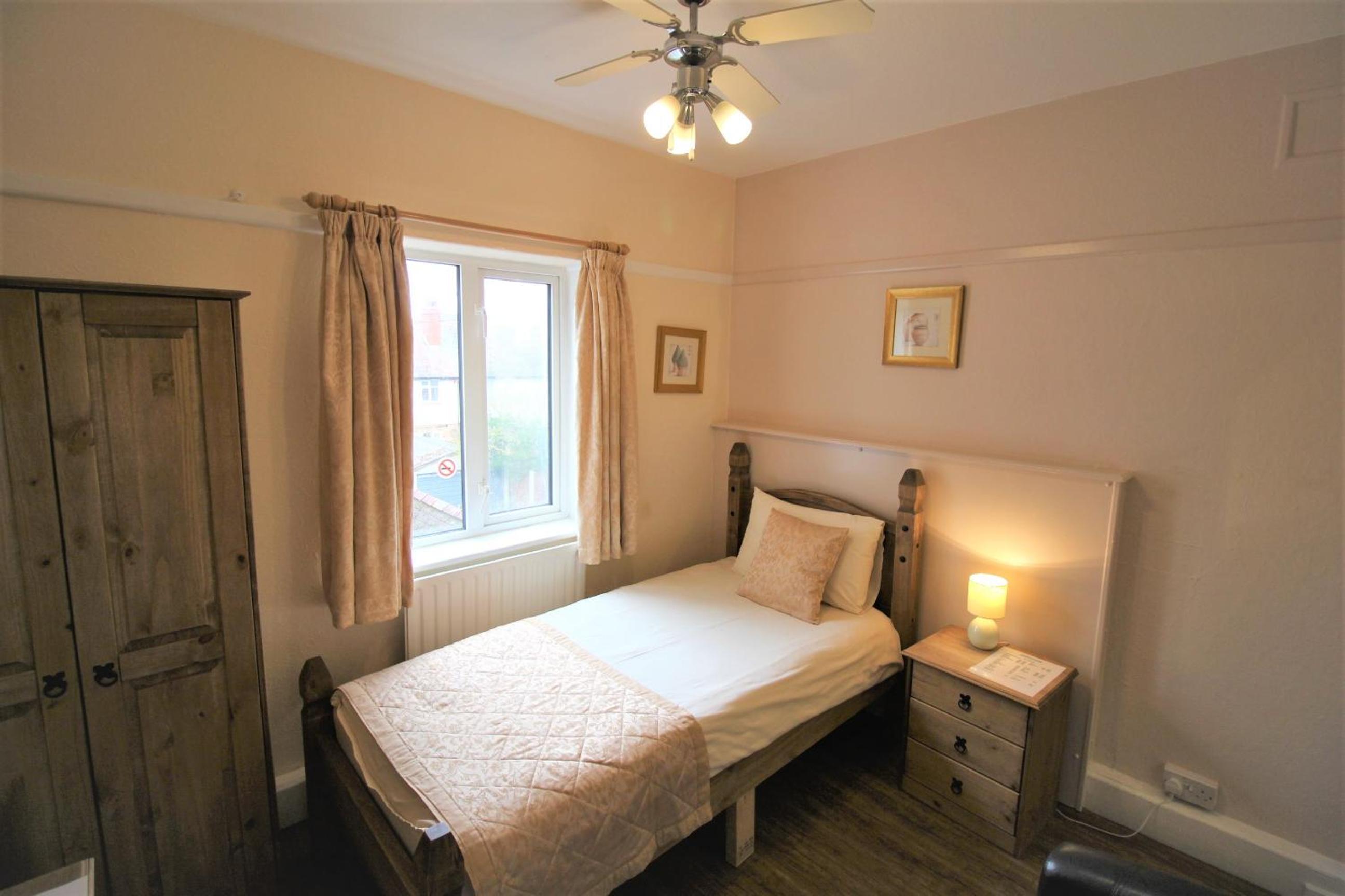 Single Room photo 1