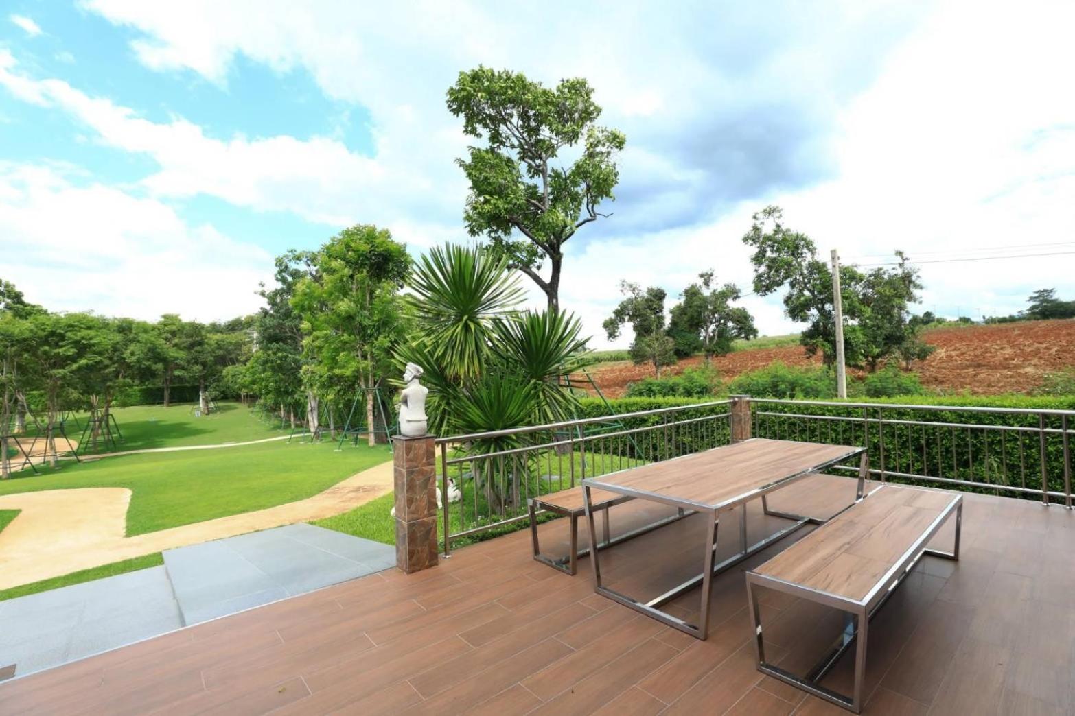 Standard Villa photo 2