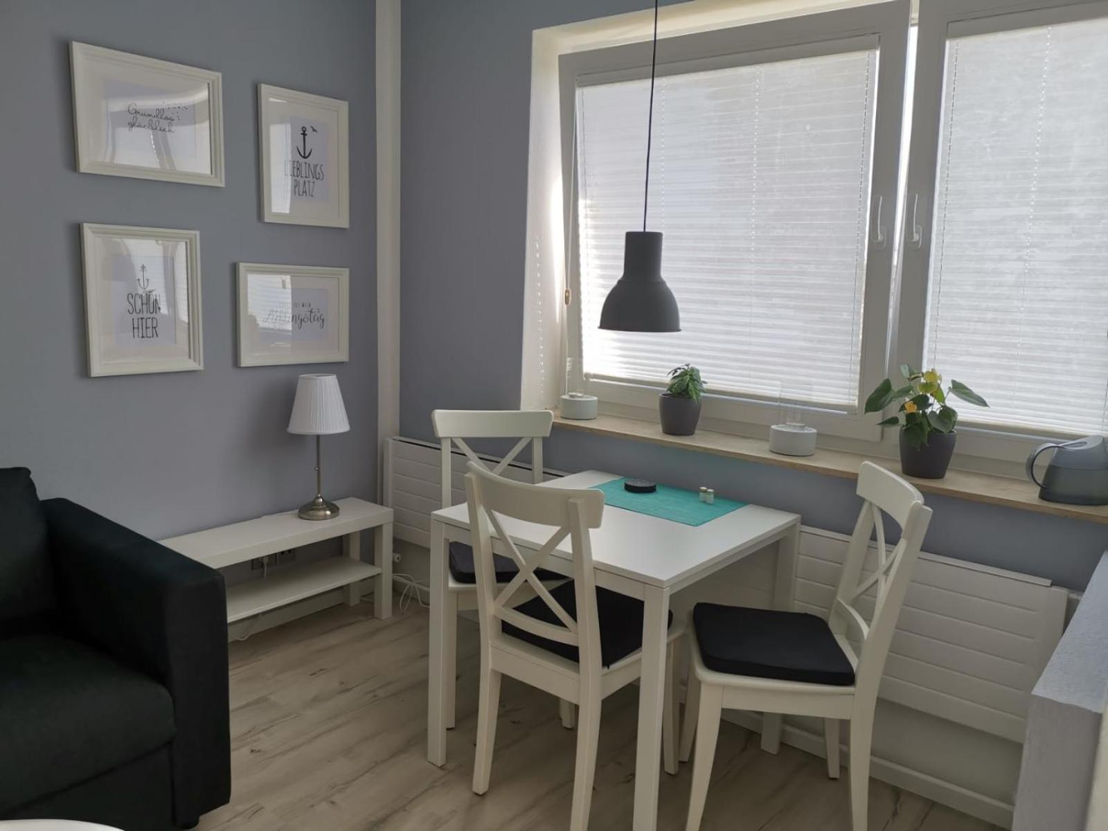 One-Bedroom Apartment - Photo 11
