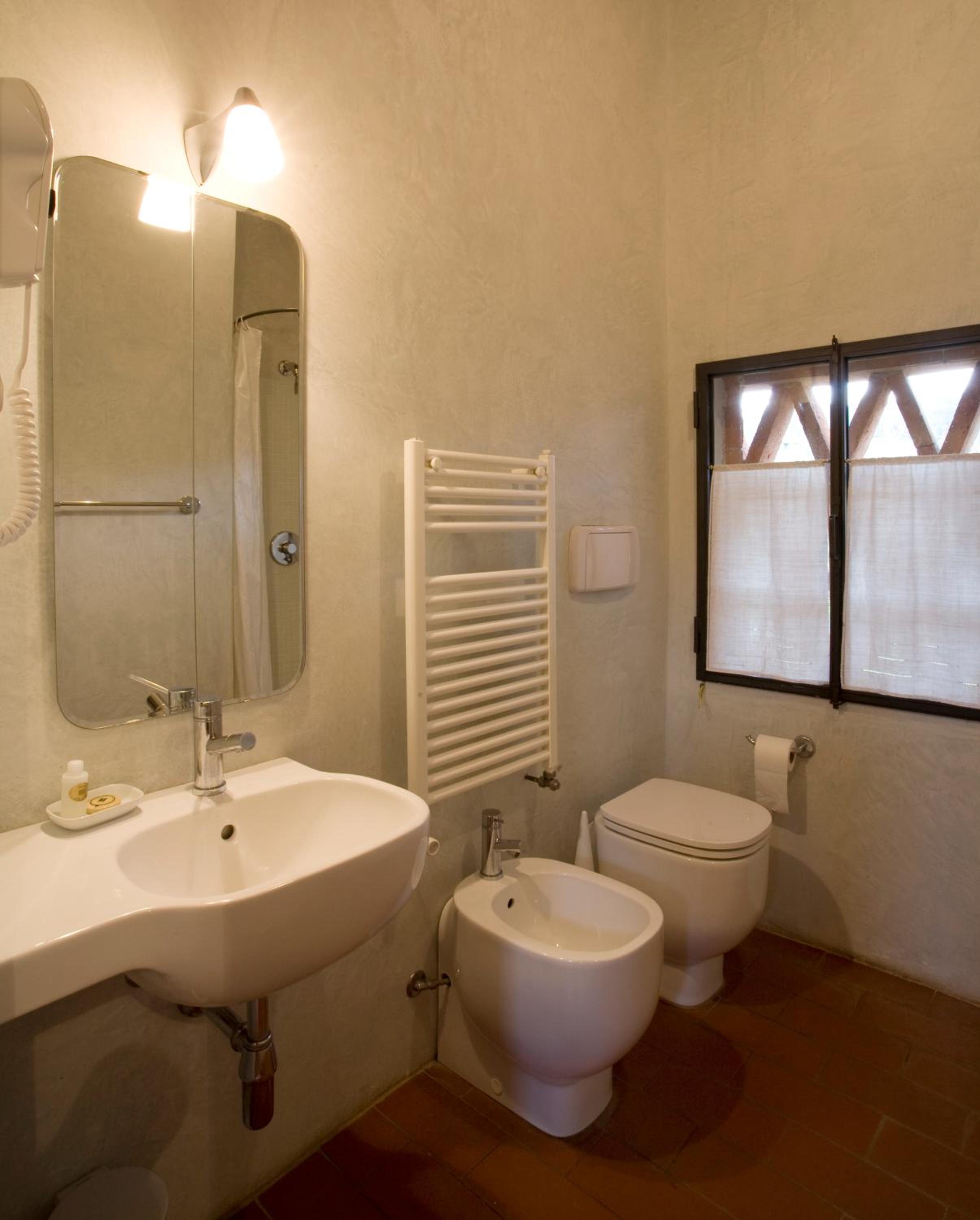 Double or Twin Room photo 3