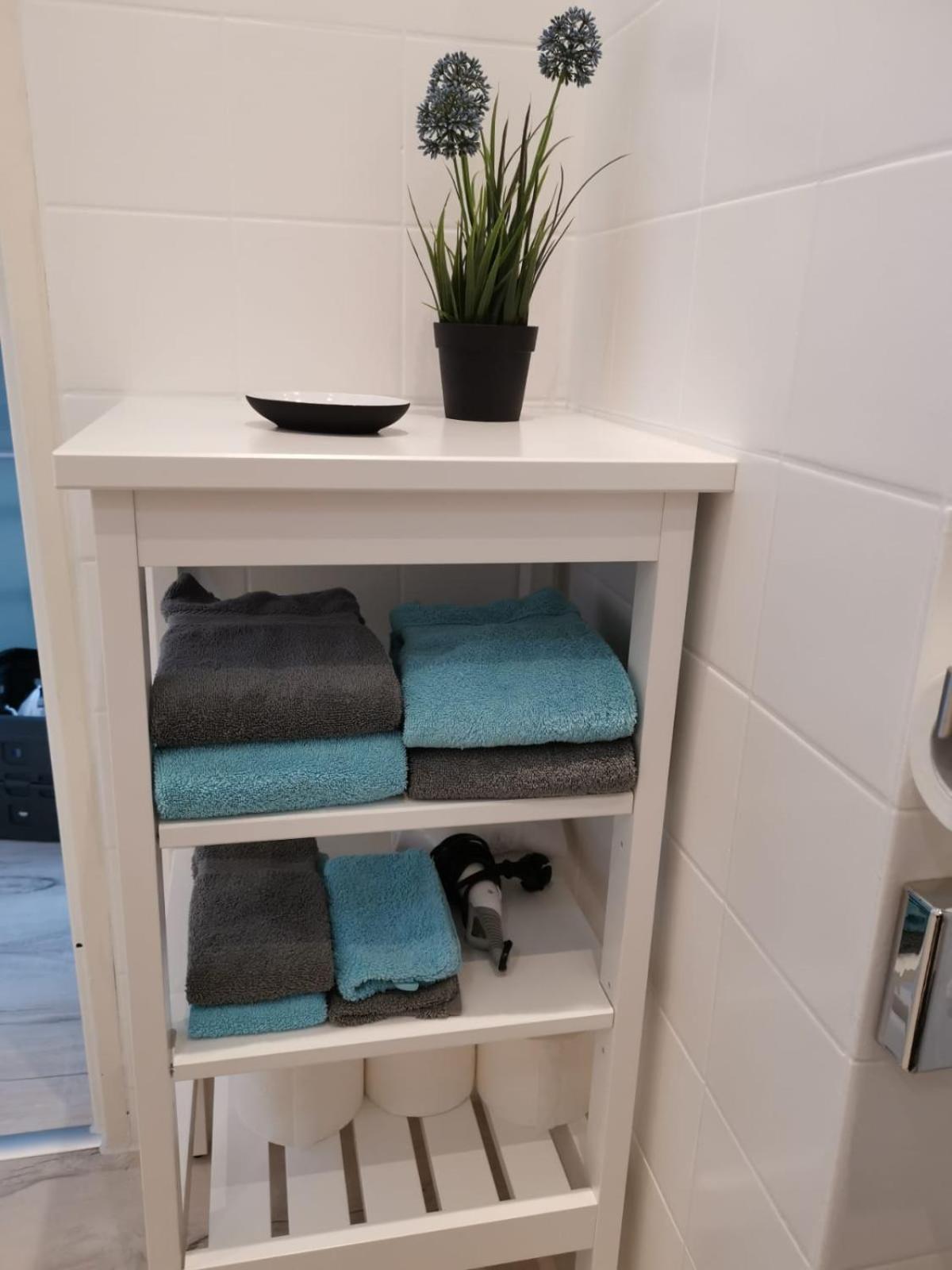 One-Bedroom Apartment - Photo 6