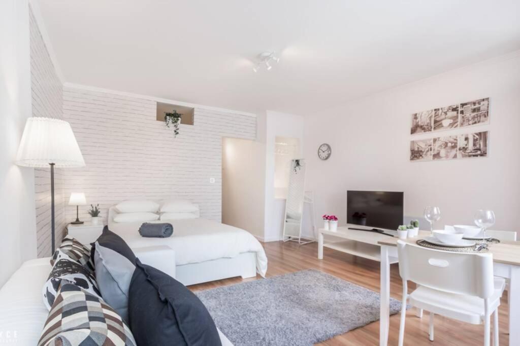 Two-Bedroom Apartment - Photo 1