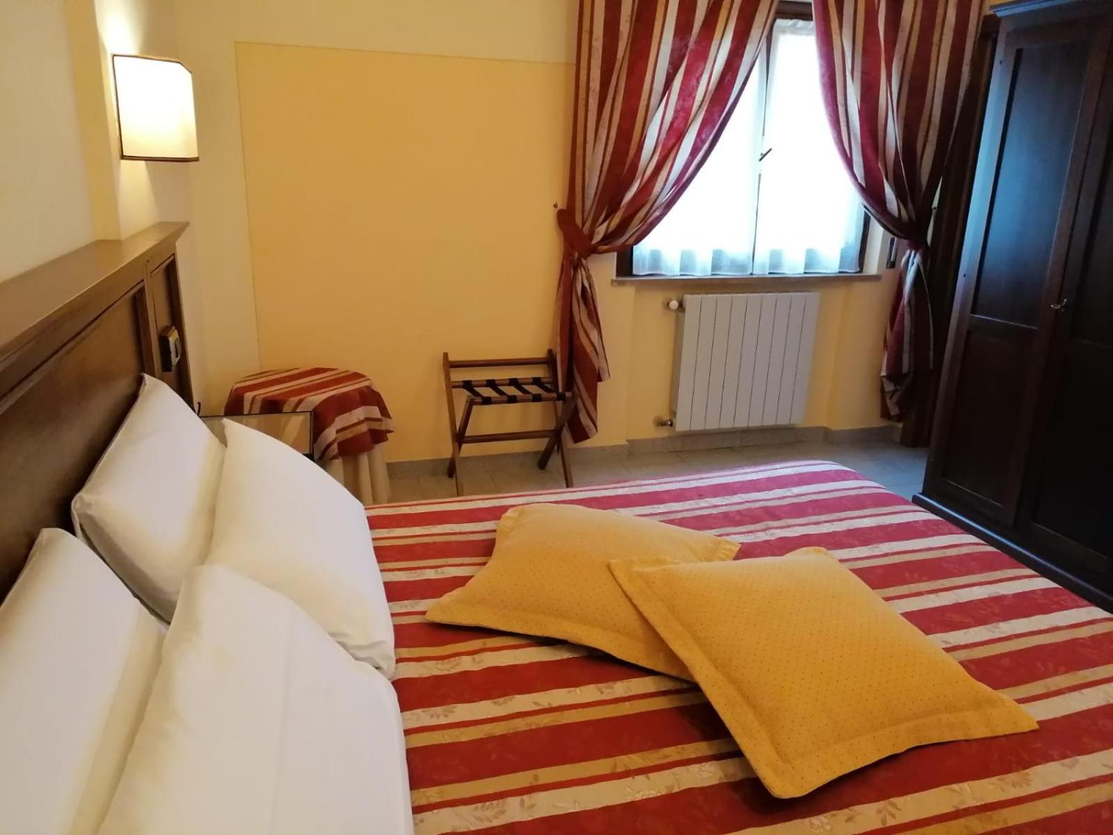 Double Room - Photo 7